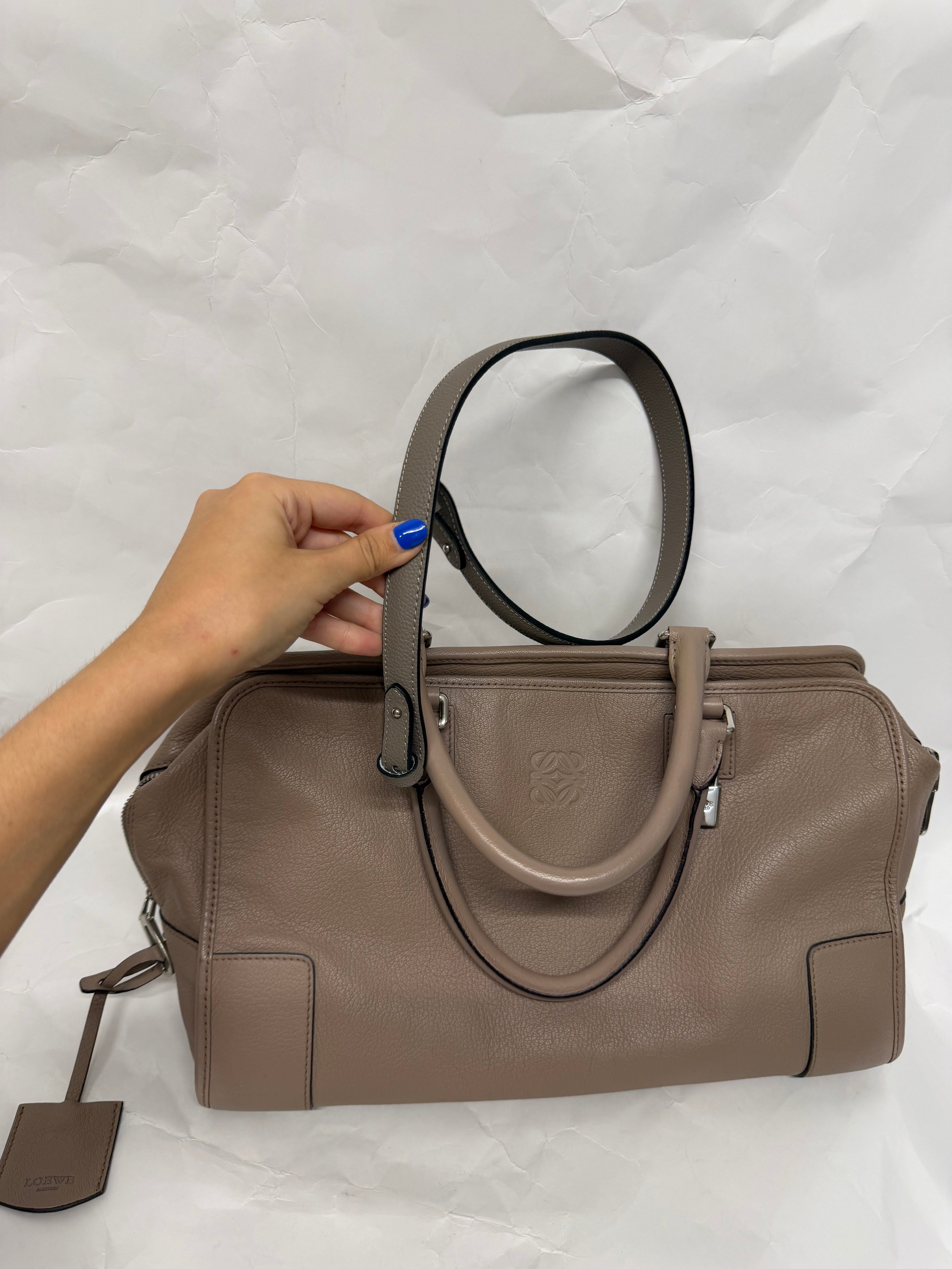 Loewe Amazona 36 | Piel Granulada Greige