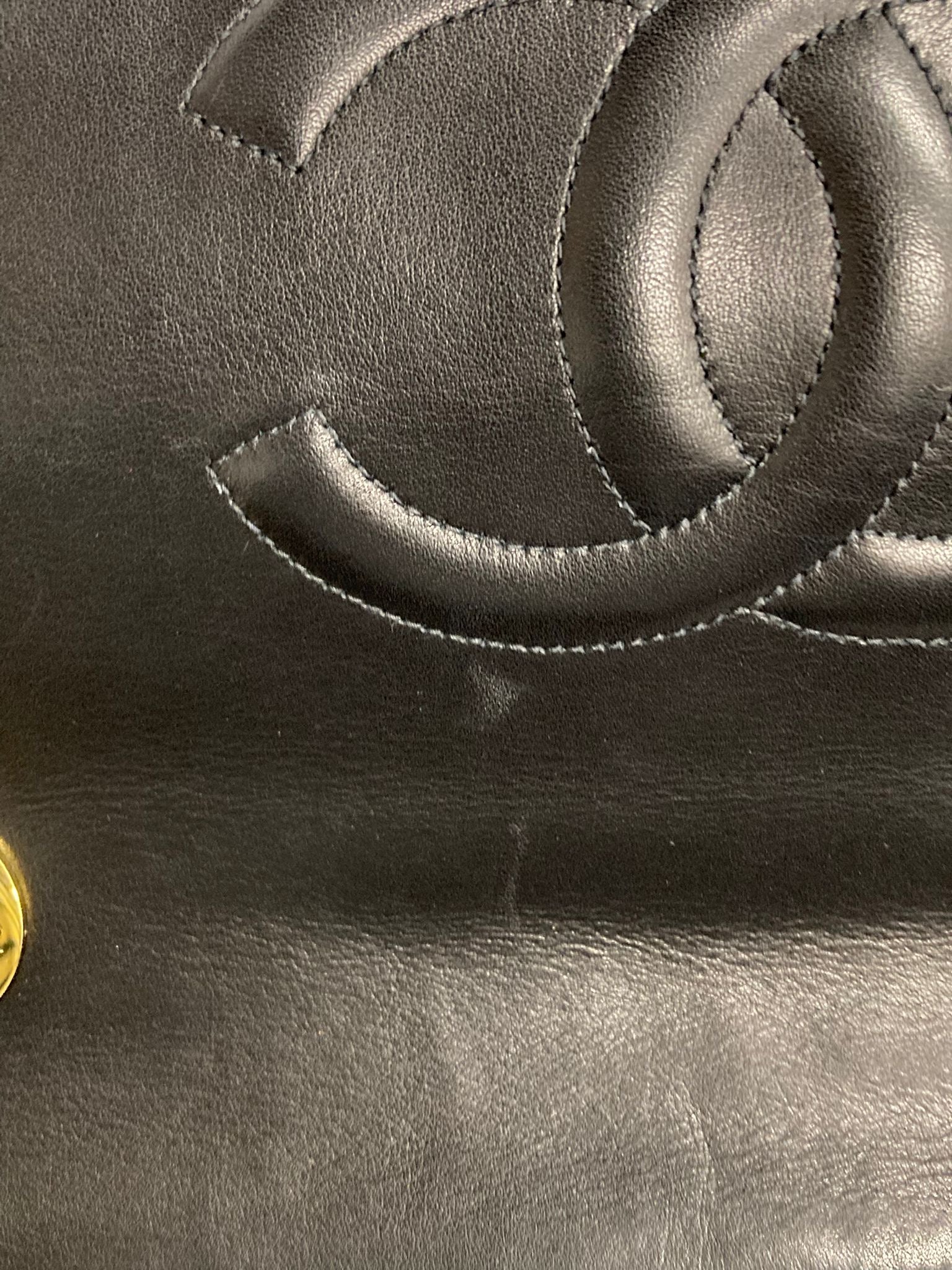 Chanel Jumbo vintage negro en piel de cordero 34 cm