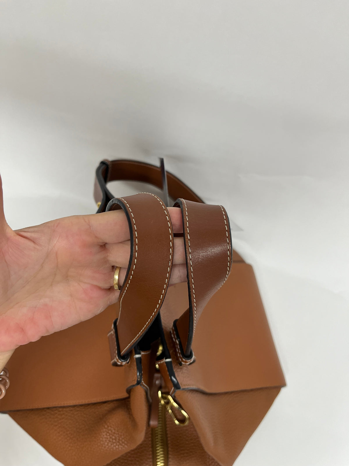Loewe Hammock GRANDE Piel Graneada Marrón Camel Herrajes Dorados