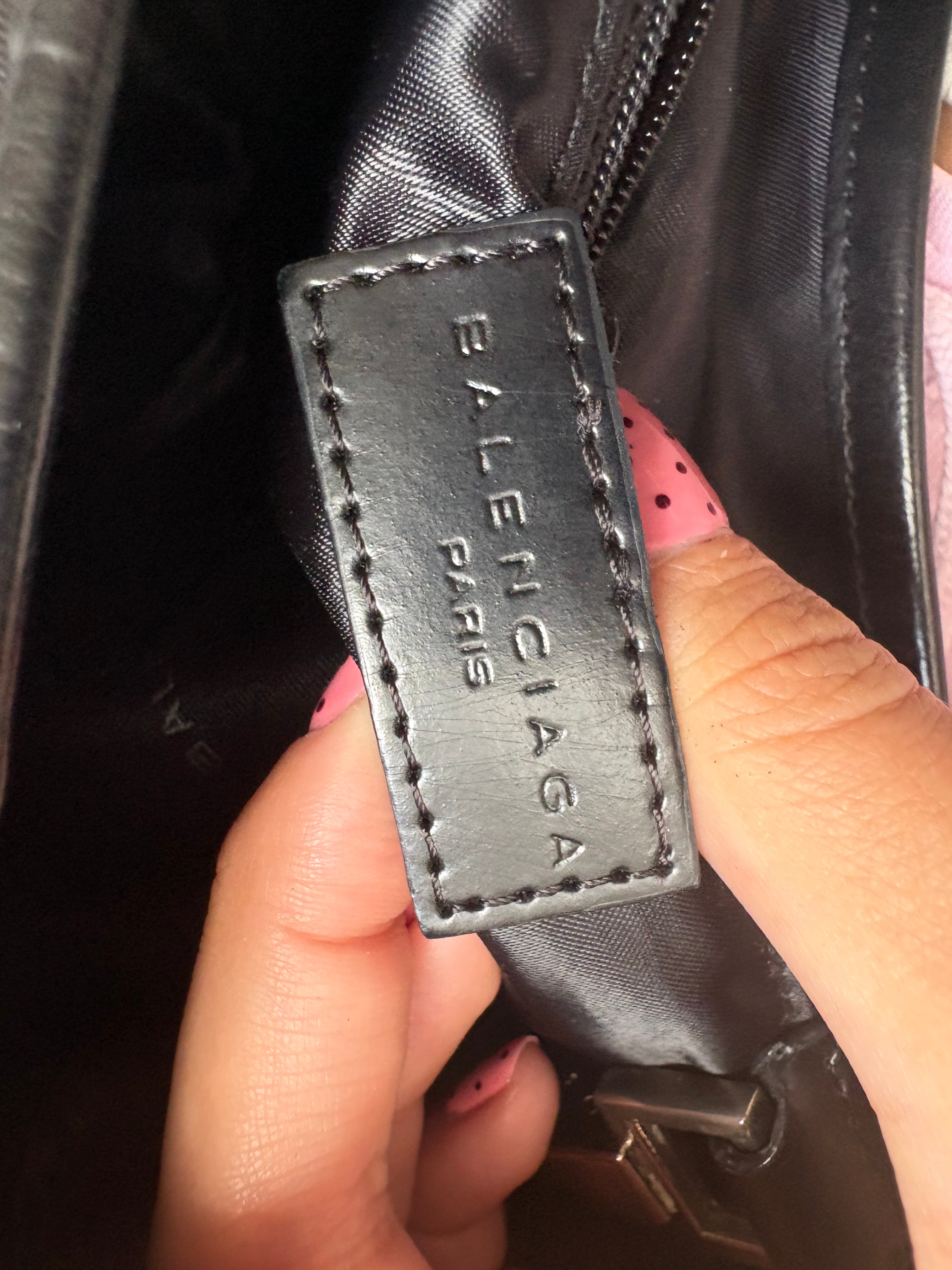 Balenciaga Hobo Bag en lona monogram “BB antiguo” negra