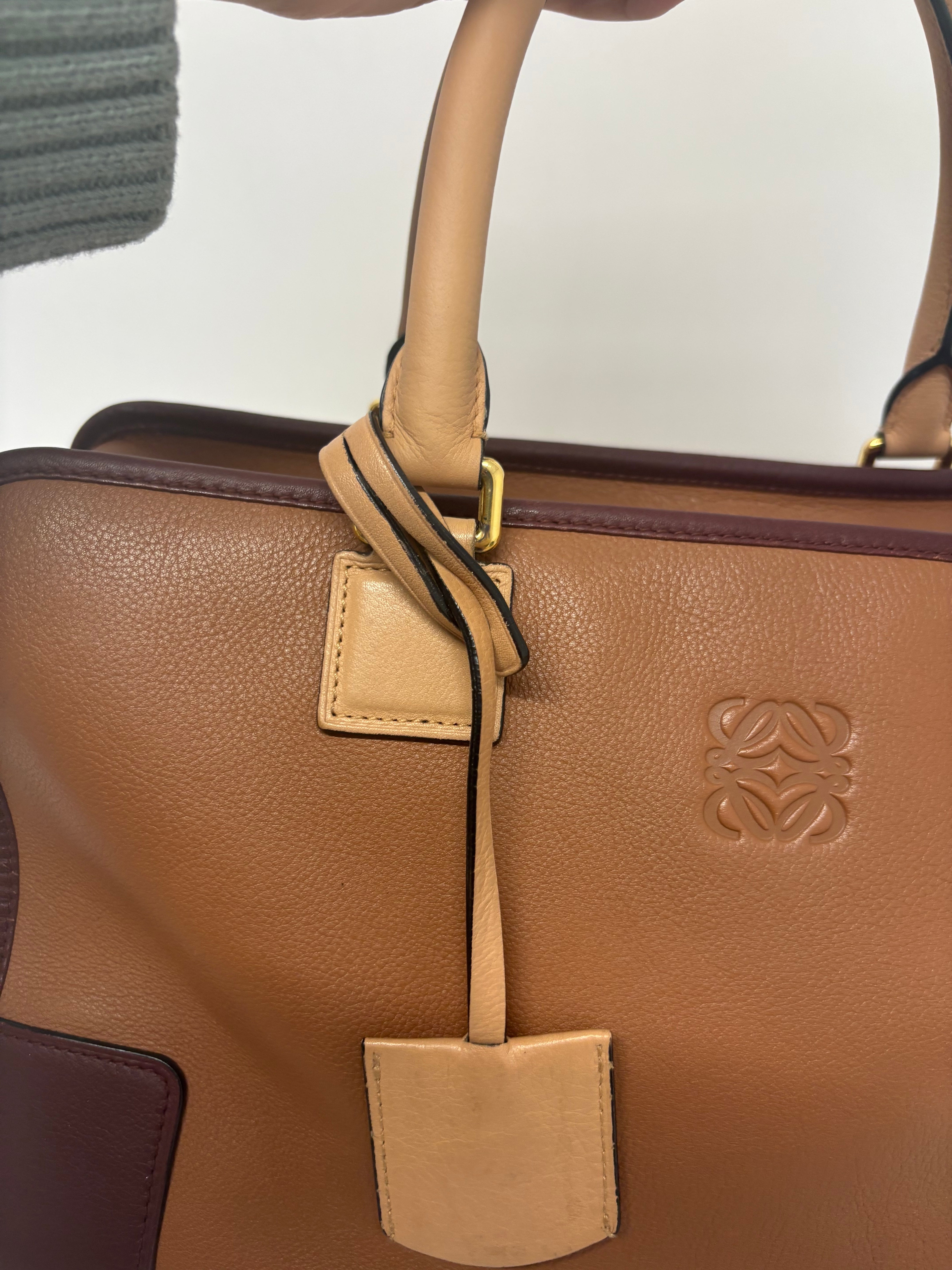 Loewe Amazona 35 Tricolor Marrón, Burdeos y Beige