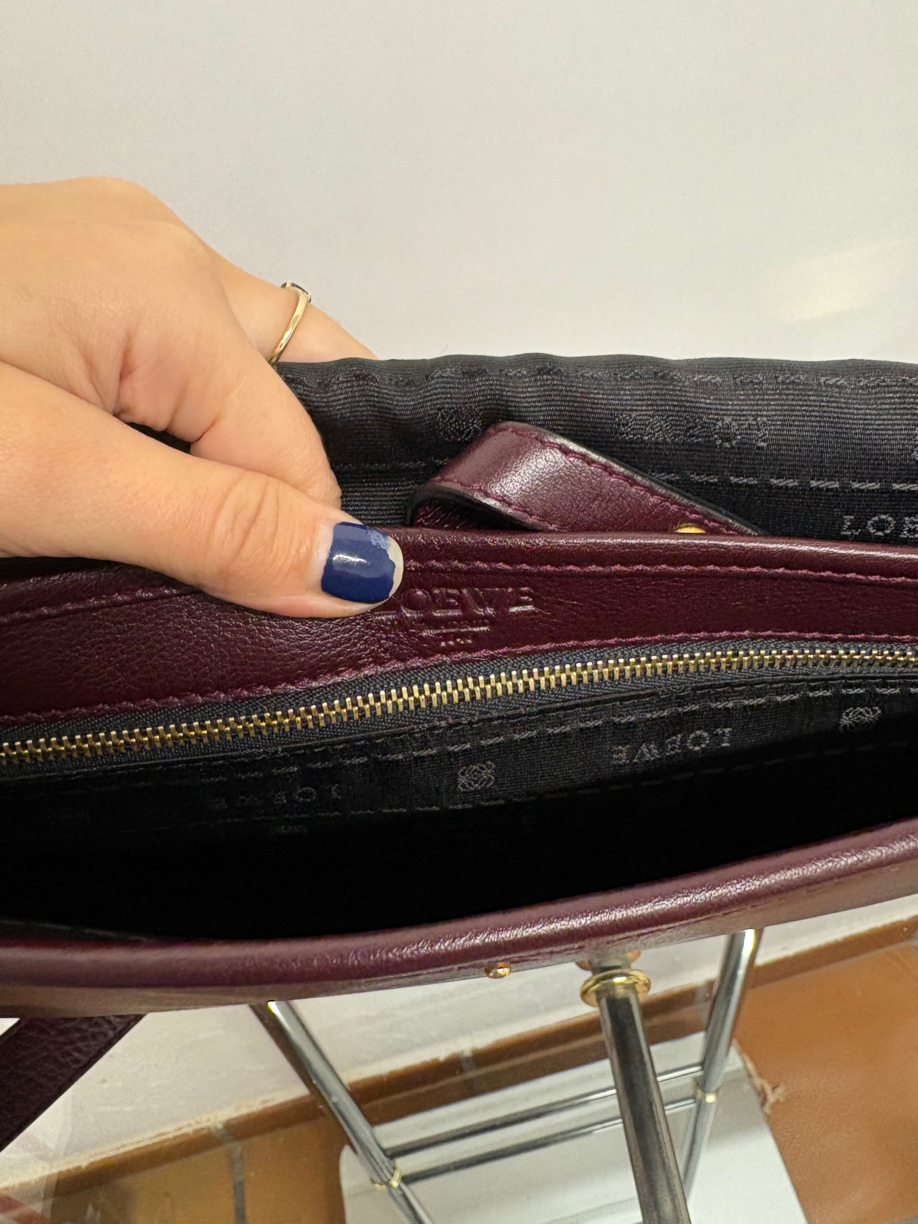 Loewe bandolera heritage grande burdeos