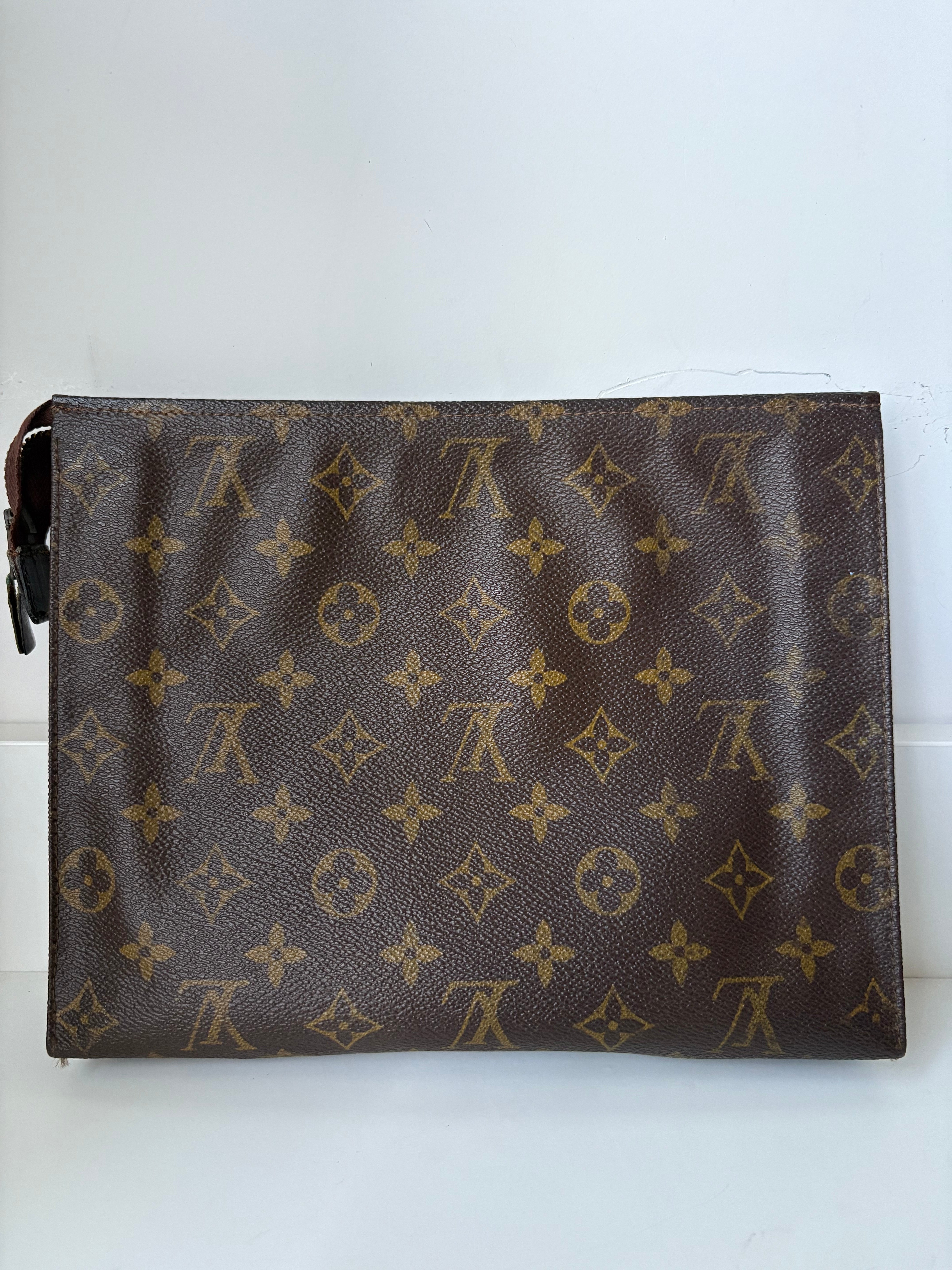Louis Vuitton Pochette Toilette 26 Monogram – neceser vintage de colección