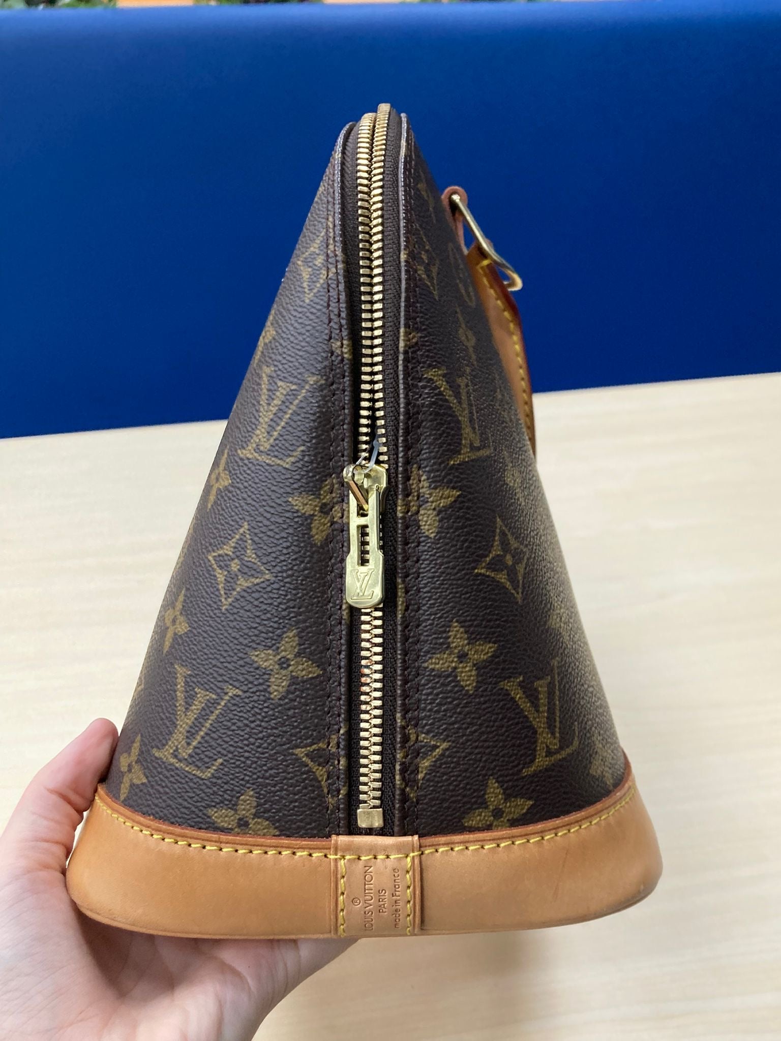 Louis Vuitton Alma MM monogram