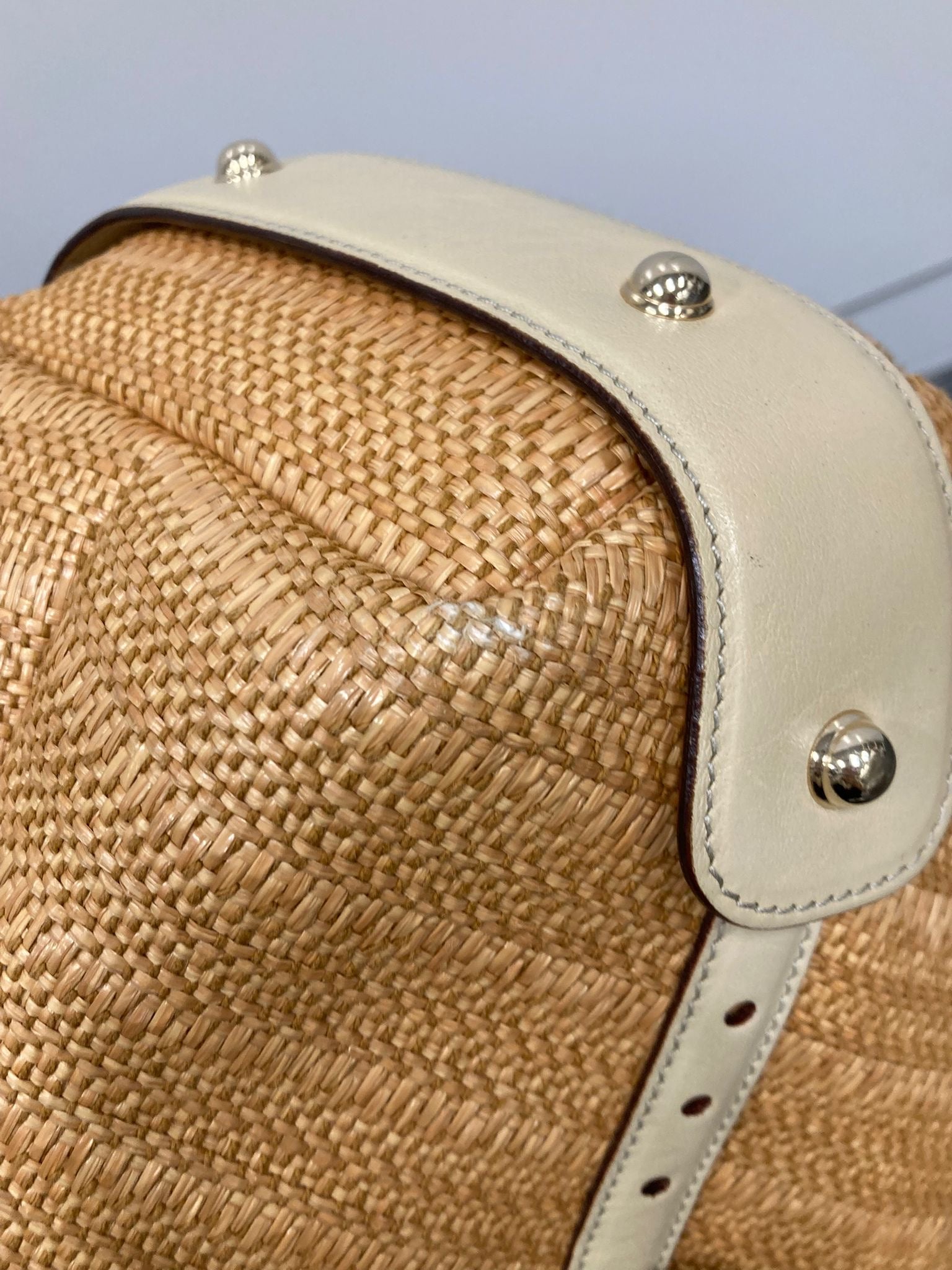 Gucci Horsebit Tote Bag en rafia y piel beige trenzada