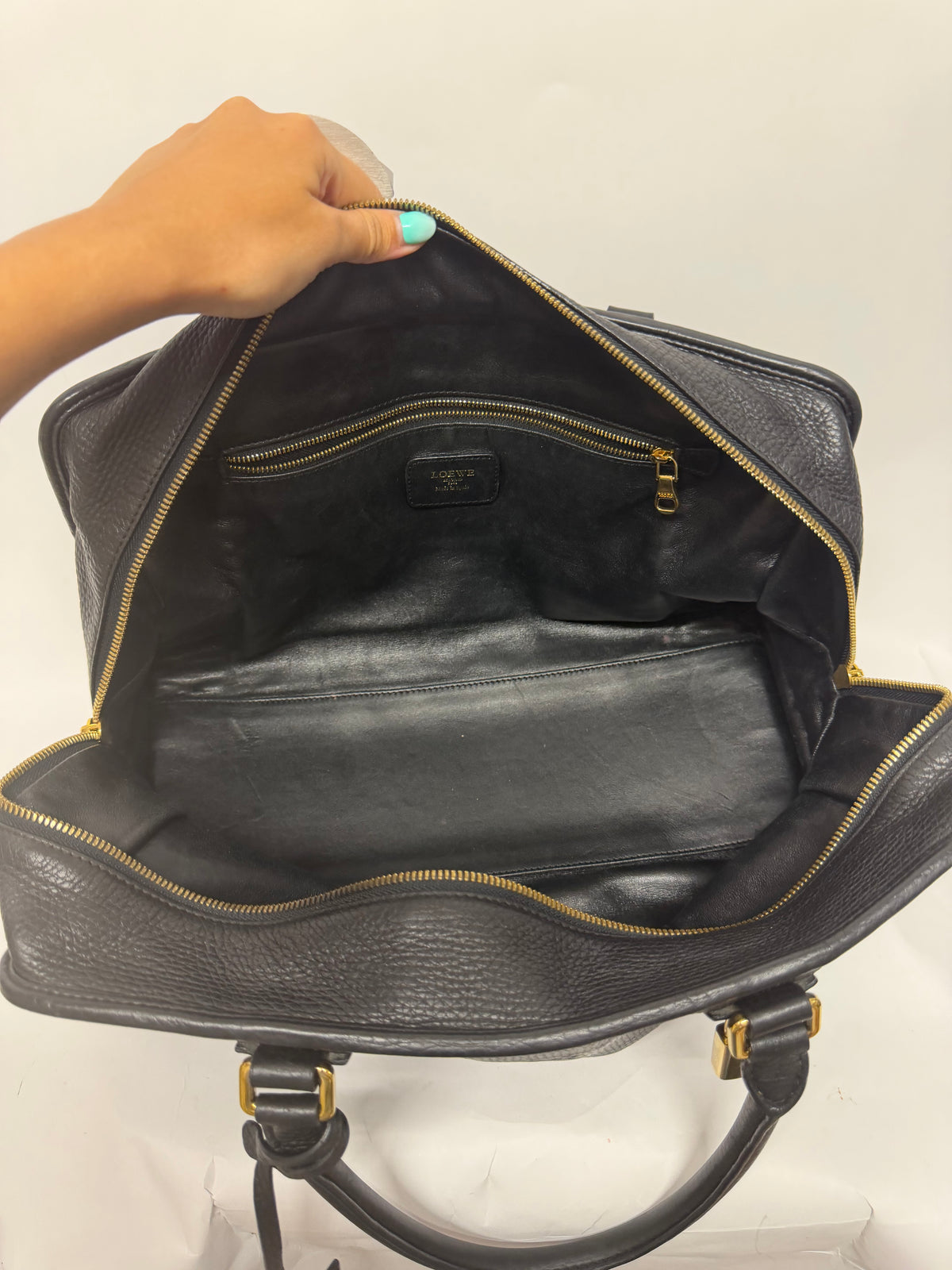 Loewe Amazona Negra Herrajes Dorados