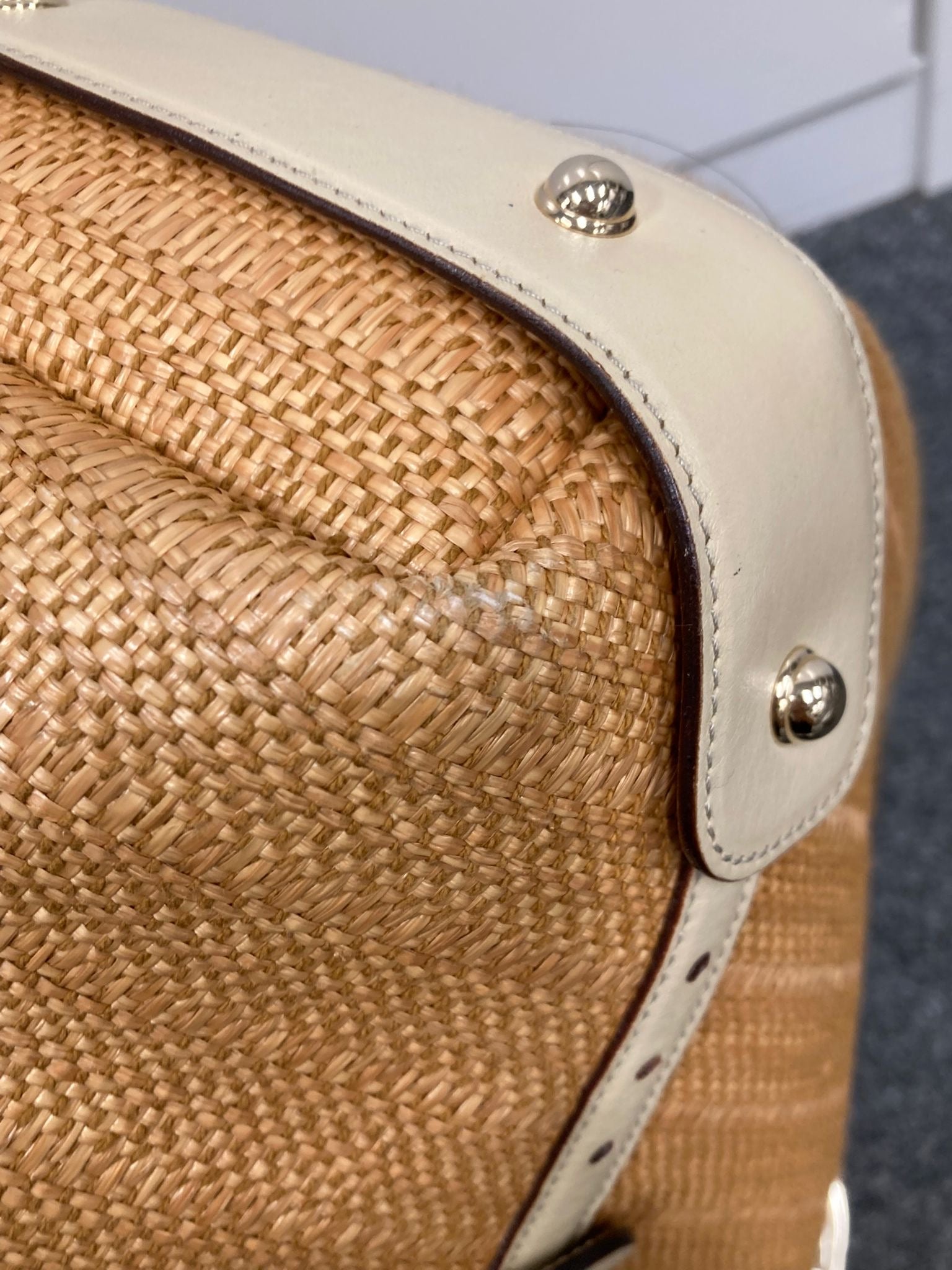 Gucci Horsebit Tote Bag en rafia y piel beige trenzada