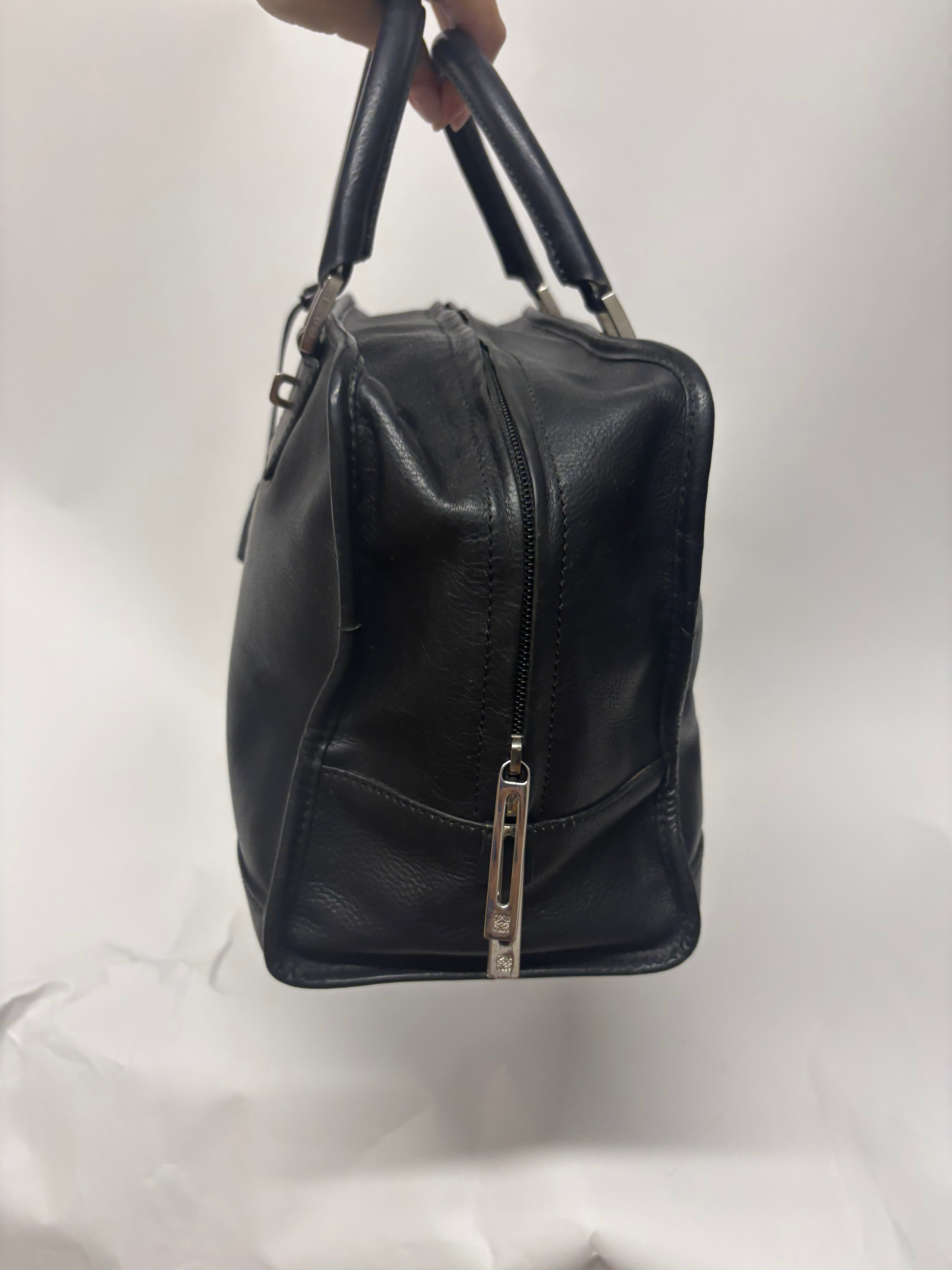 Loewe Amazona 36 Piel Negra Herrajes Plata