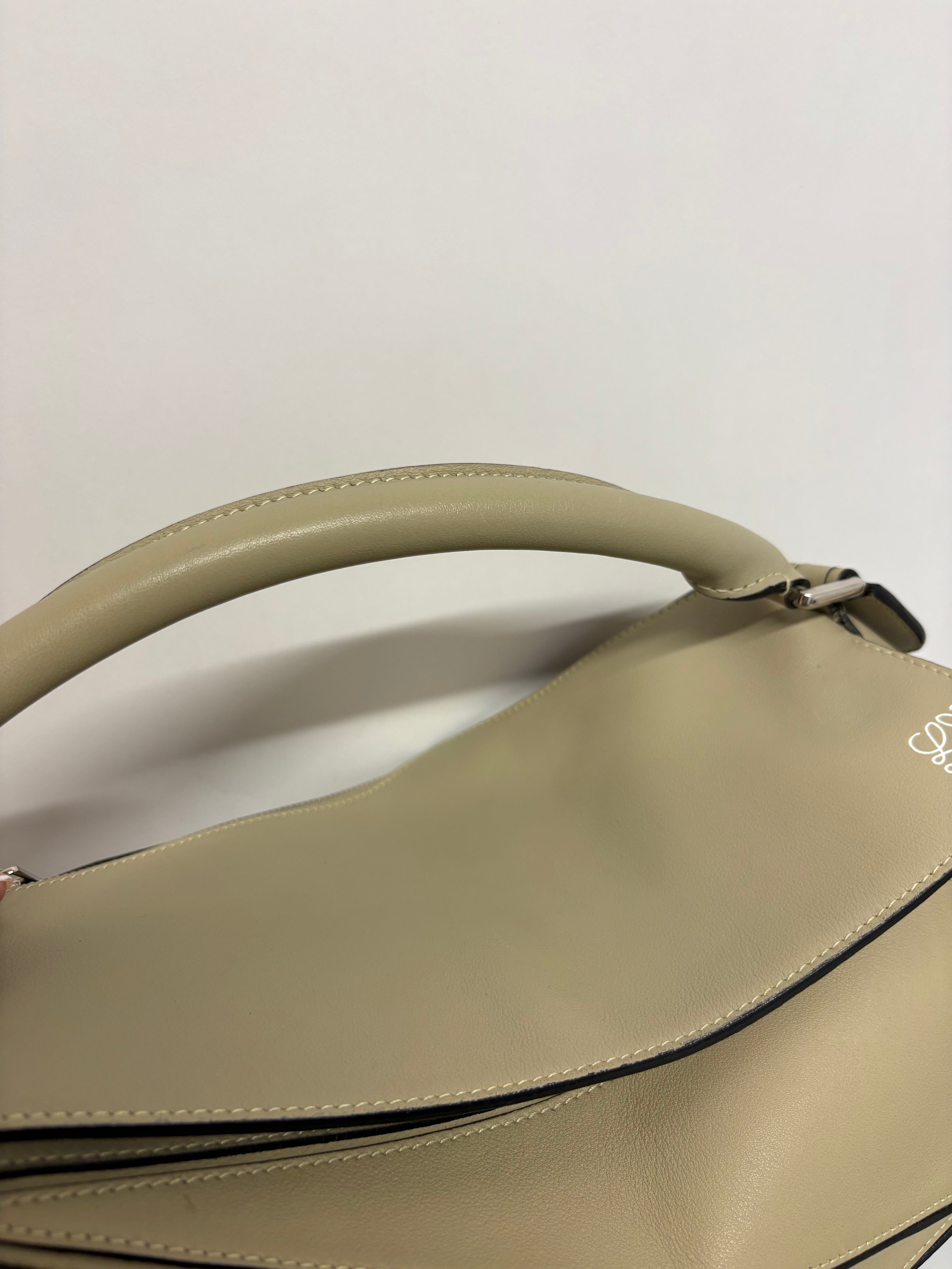 Loewe puzzle mediano Beige/ Taupe Claro