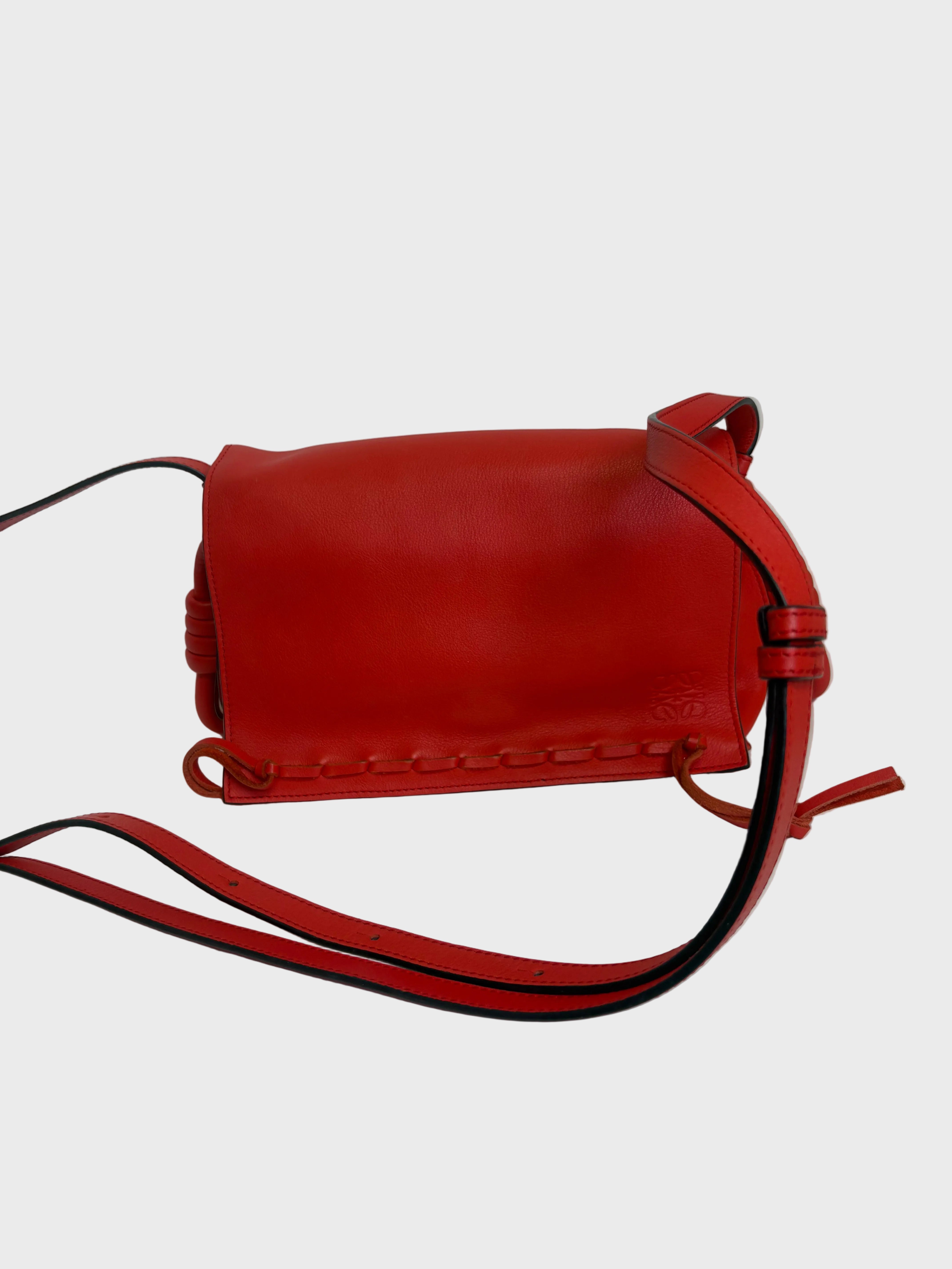 Loewe Flamenco Knot Bolso bandolera piel roja