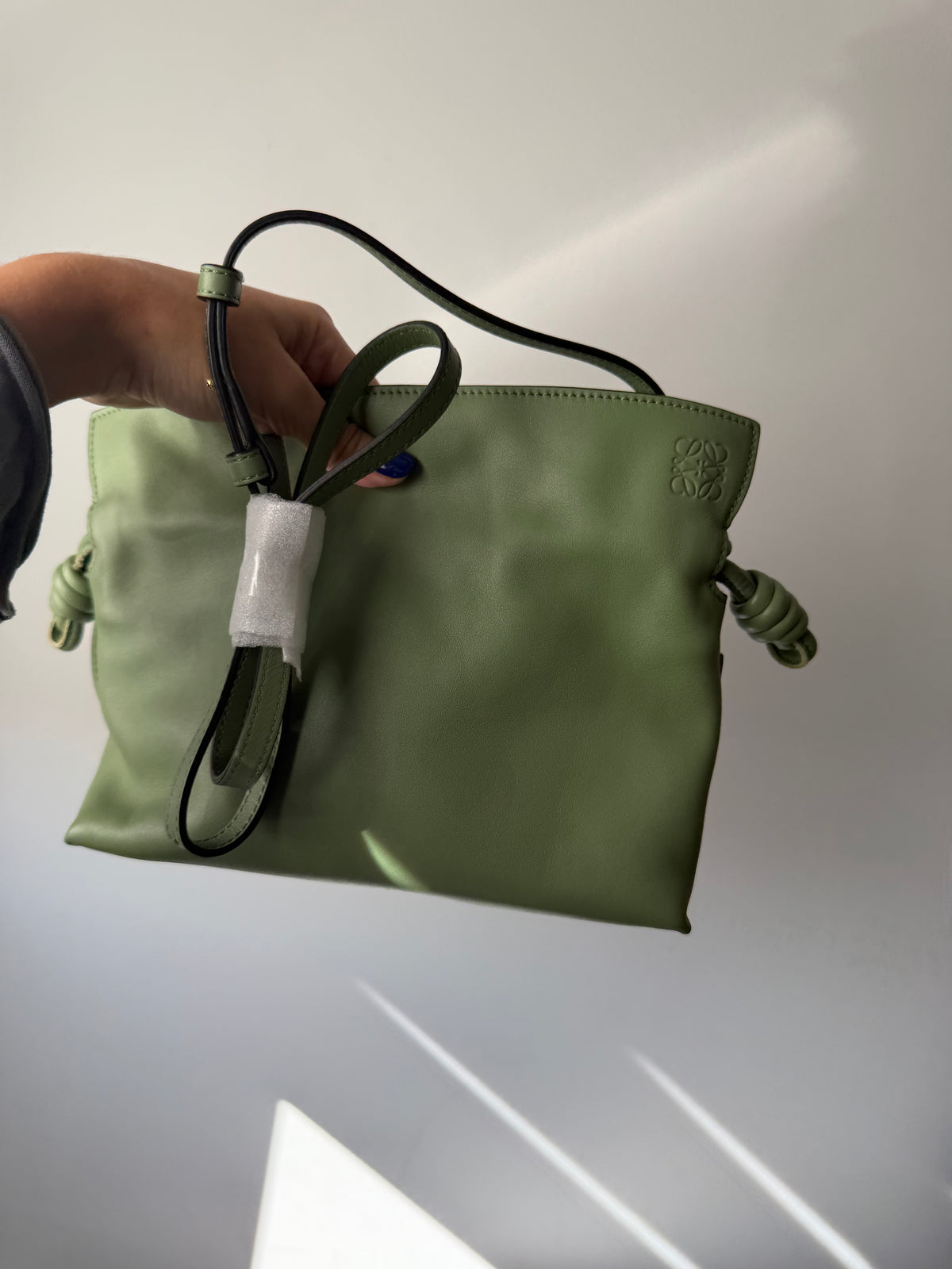 Loewe Flamenco Knot Clutch Mini Piel Nappa Verde Claro