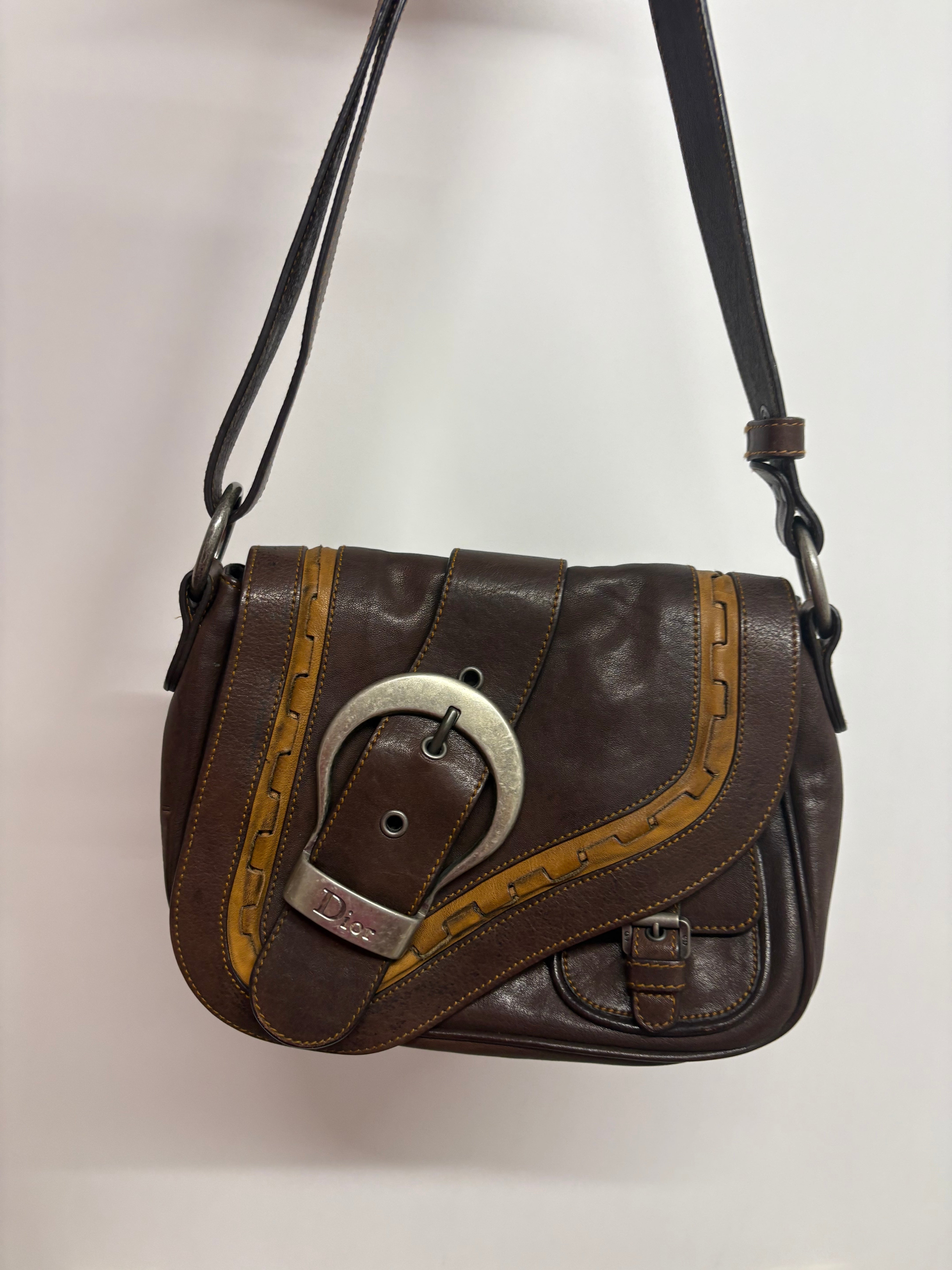 Christian Dior Gaucho Shoulder Bag Chocolate – Piel Marrón