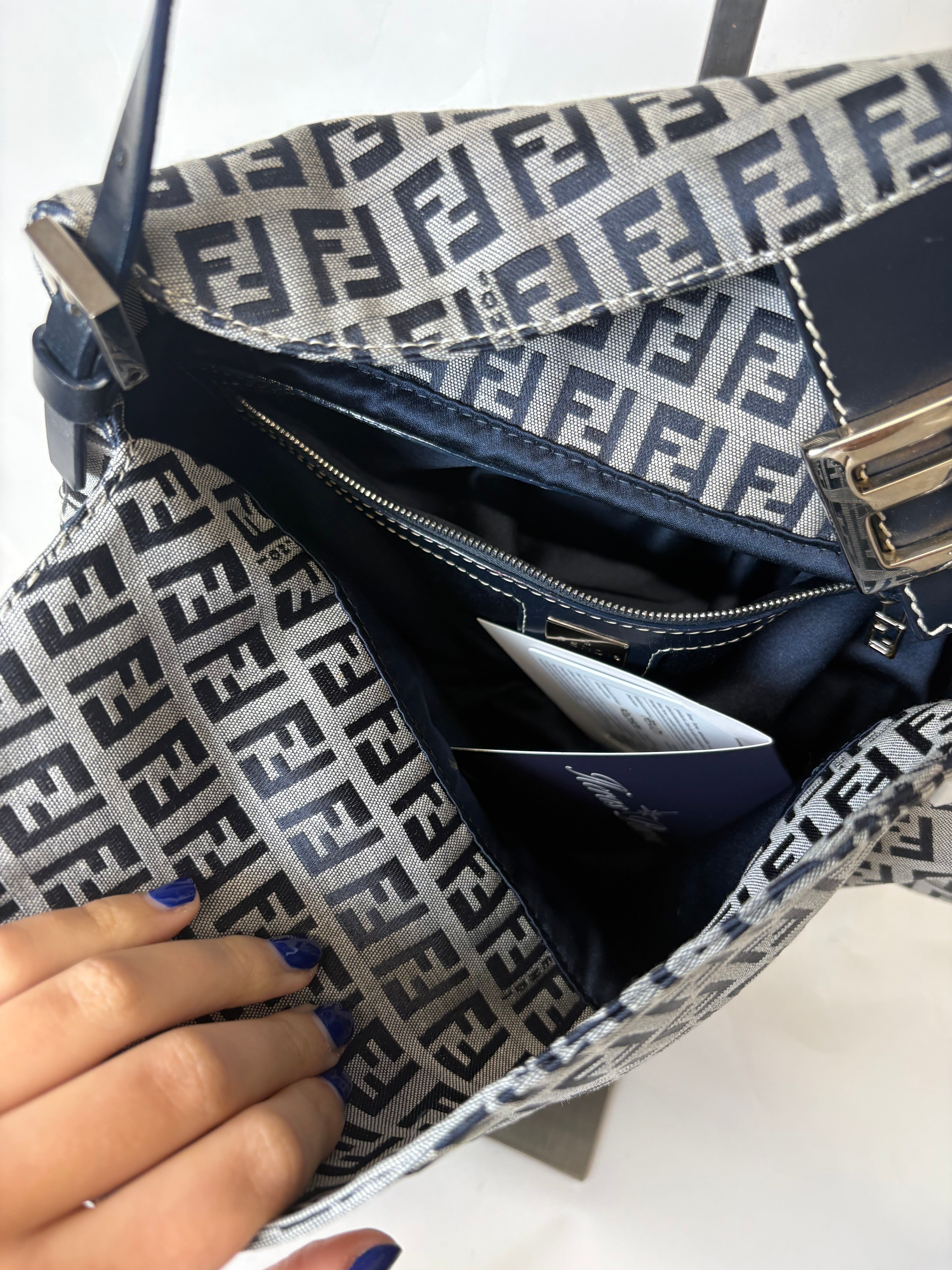 Fendi baguette zucca azul marino