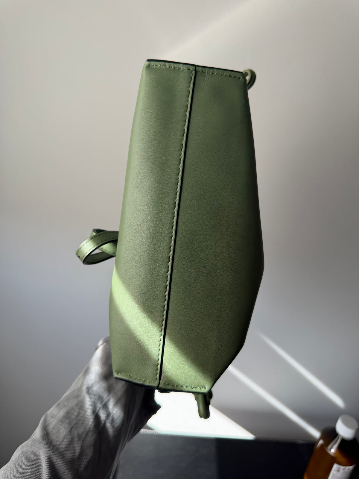 Loewe Flamenco Knot Clutch Mini Piel Nappa Verde Claro
