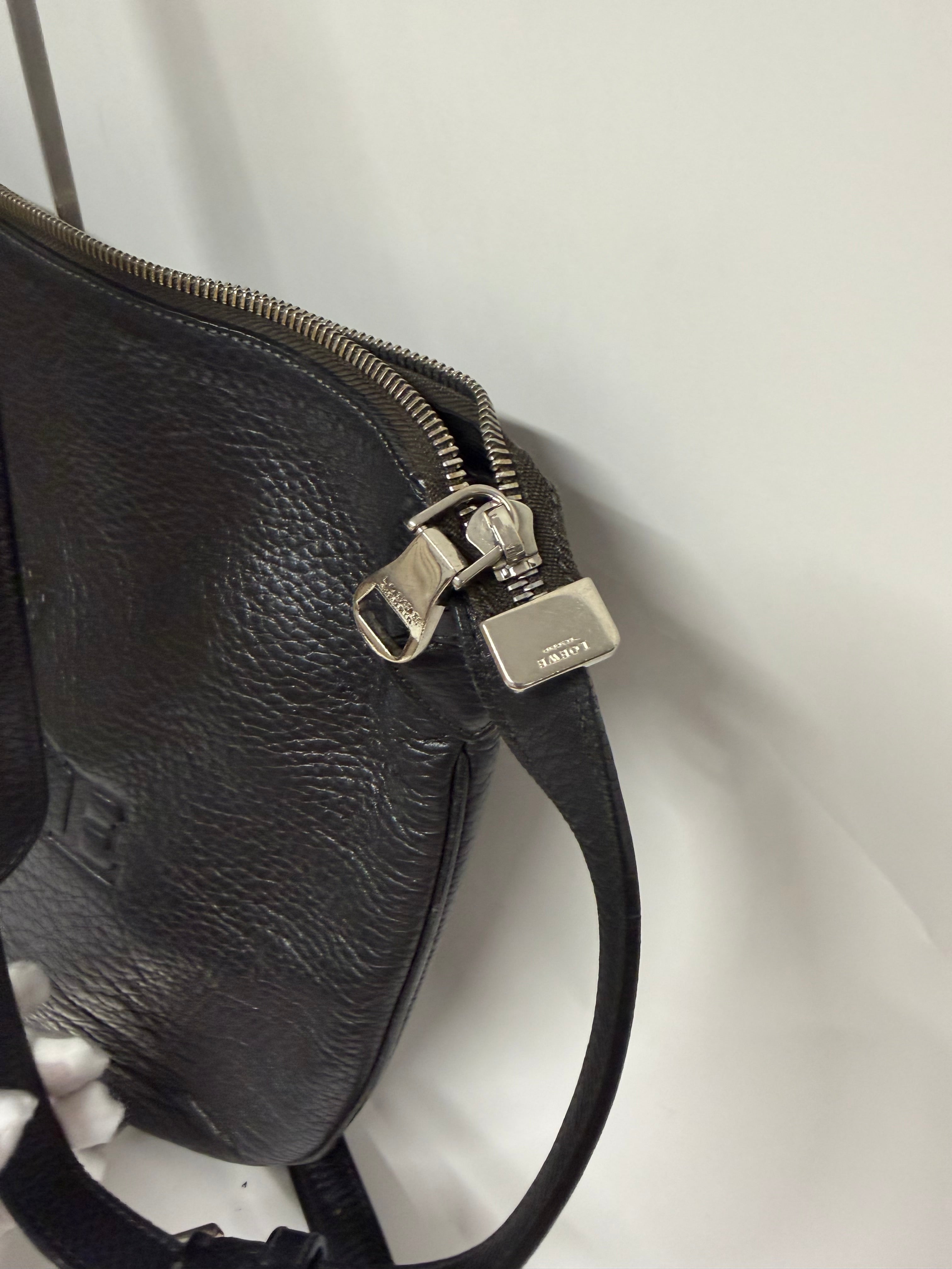 Loewe Heritage Bandolera Piel Granulada Negra