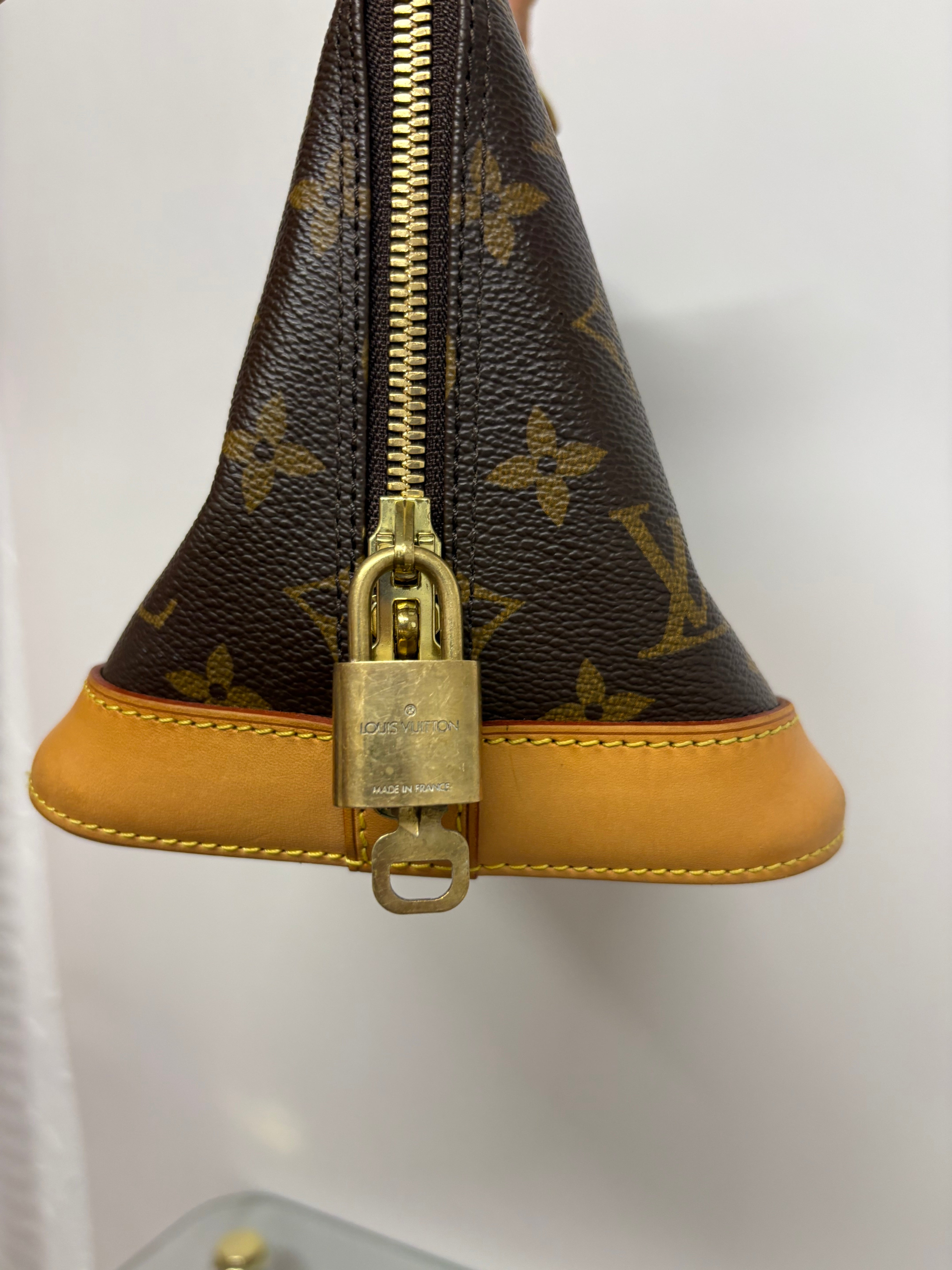 Louis Vuitton Alma MM canvas monogram
