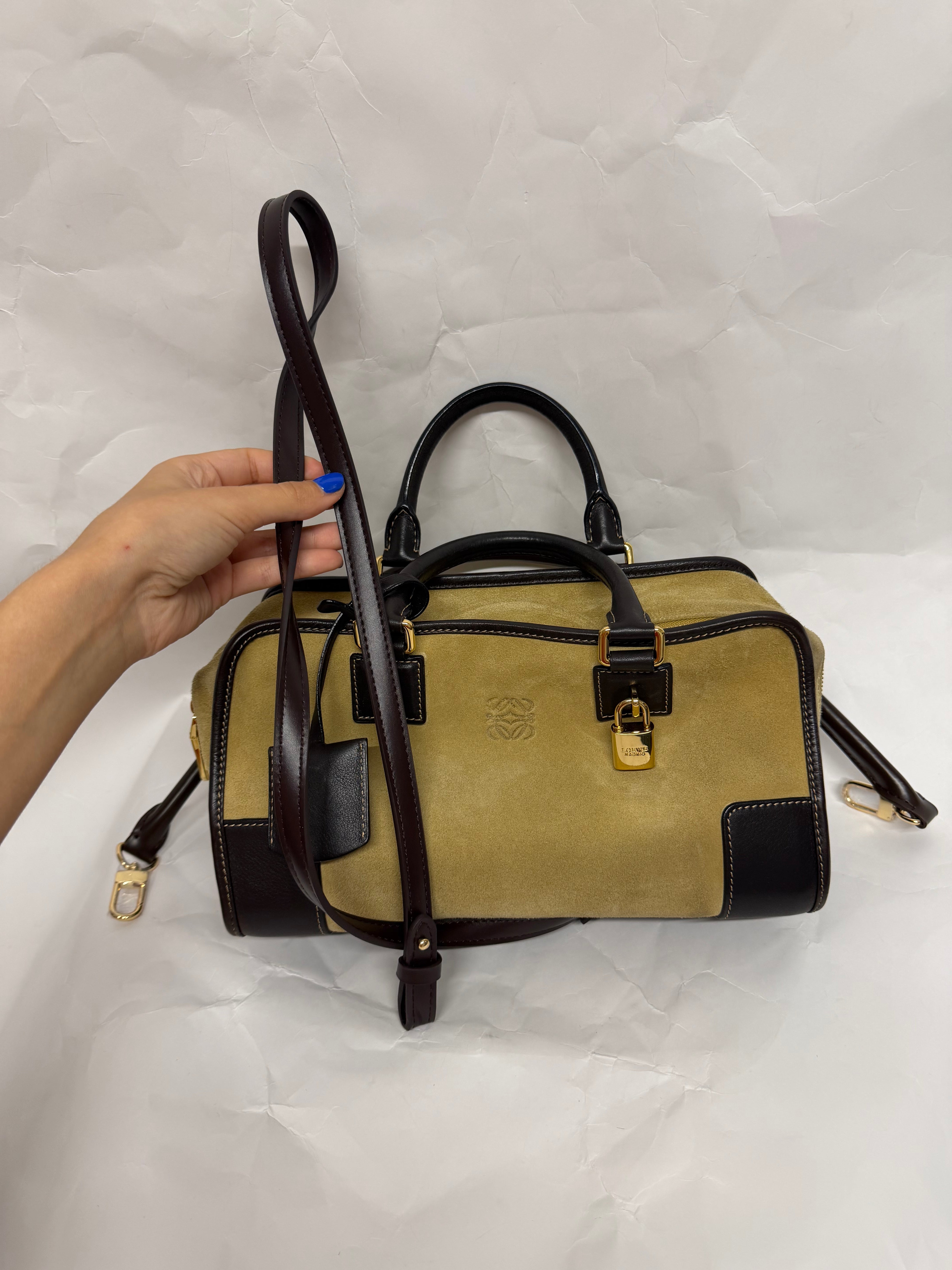 Loewe Amazona 30 ante oro marrón