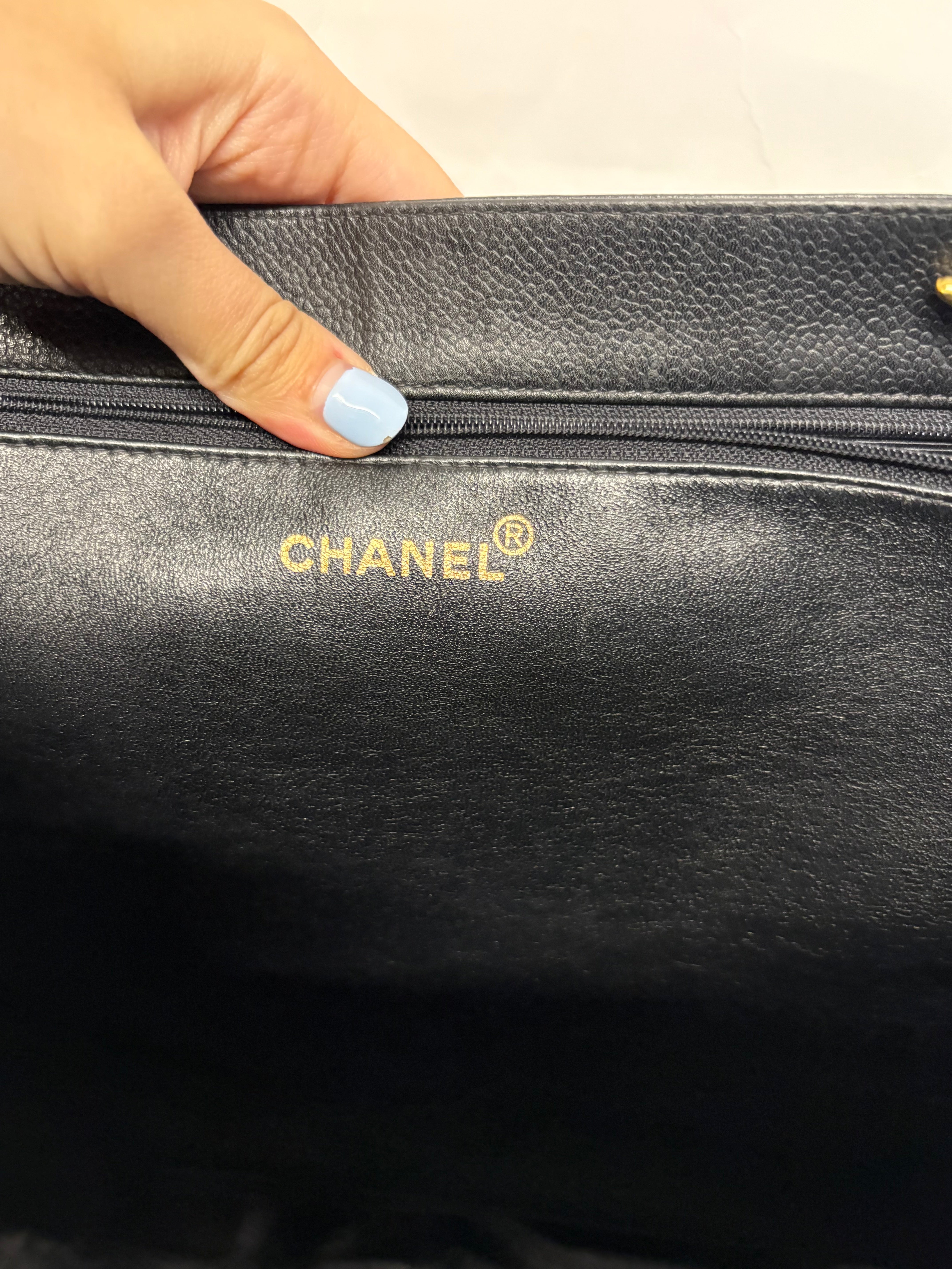 Chanel CC Caviar Tote Bag Negro Vintage