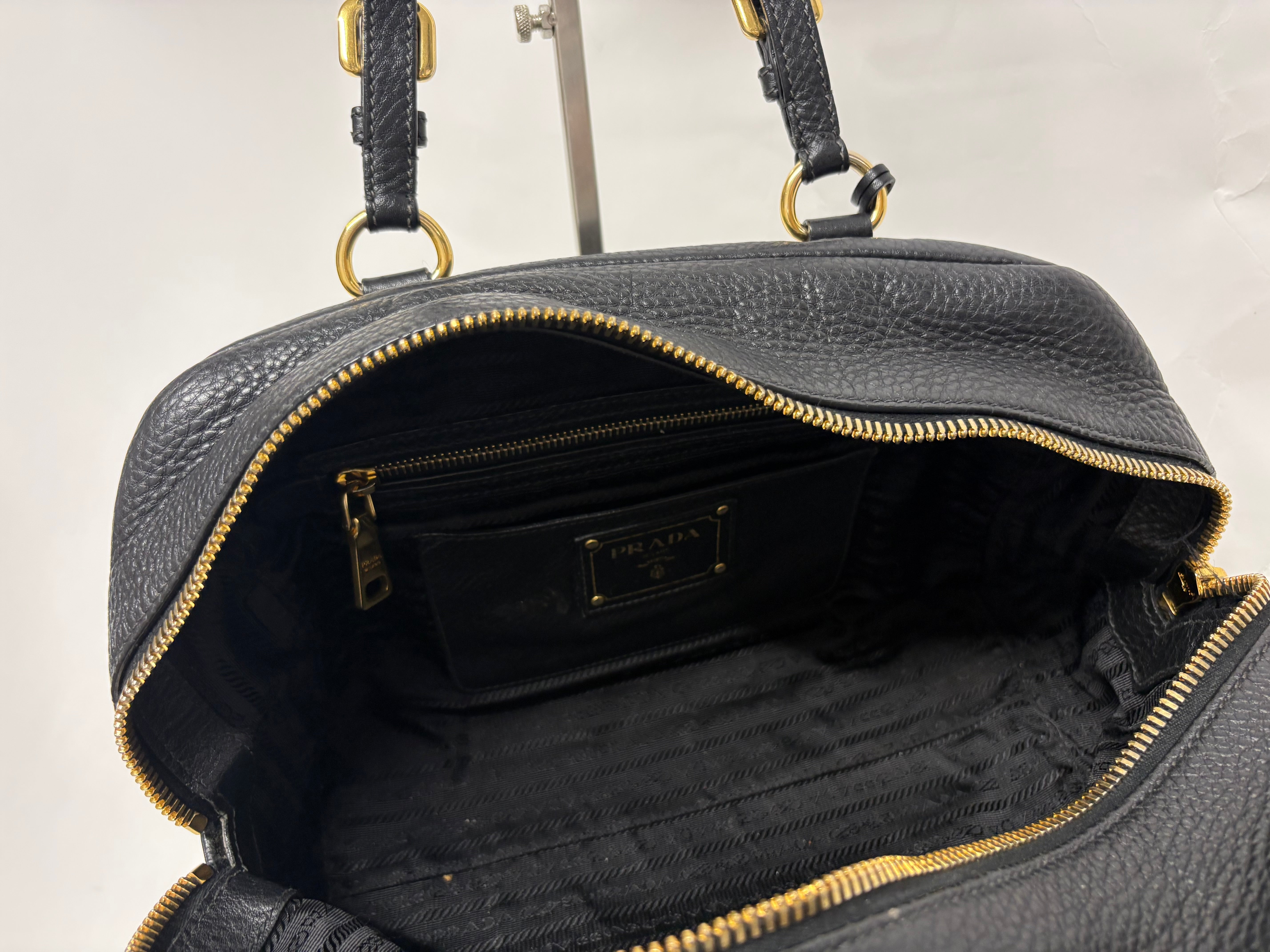 Prada Vitello Daino Negro 2-Way Original – Bandolera