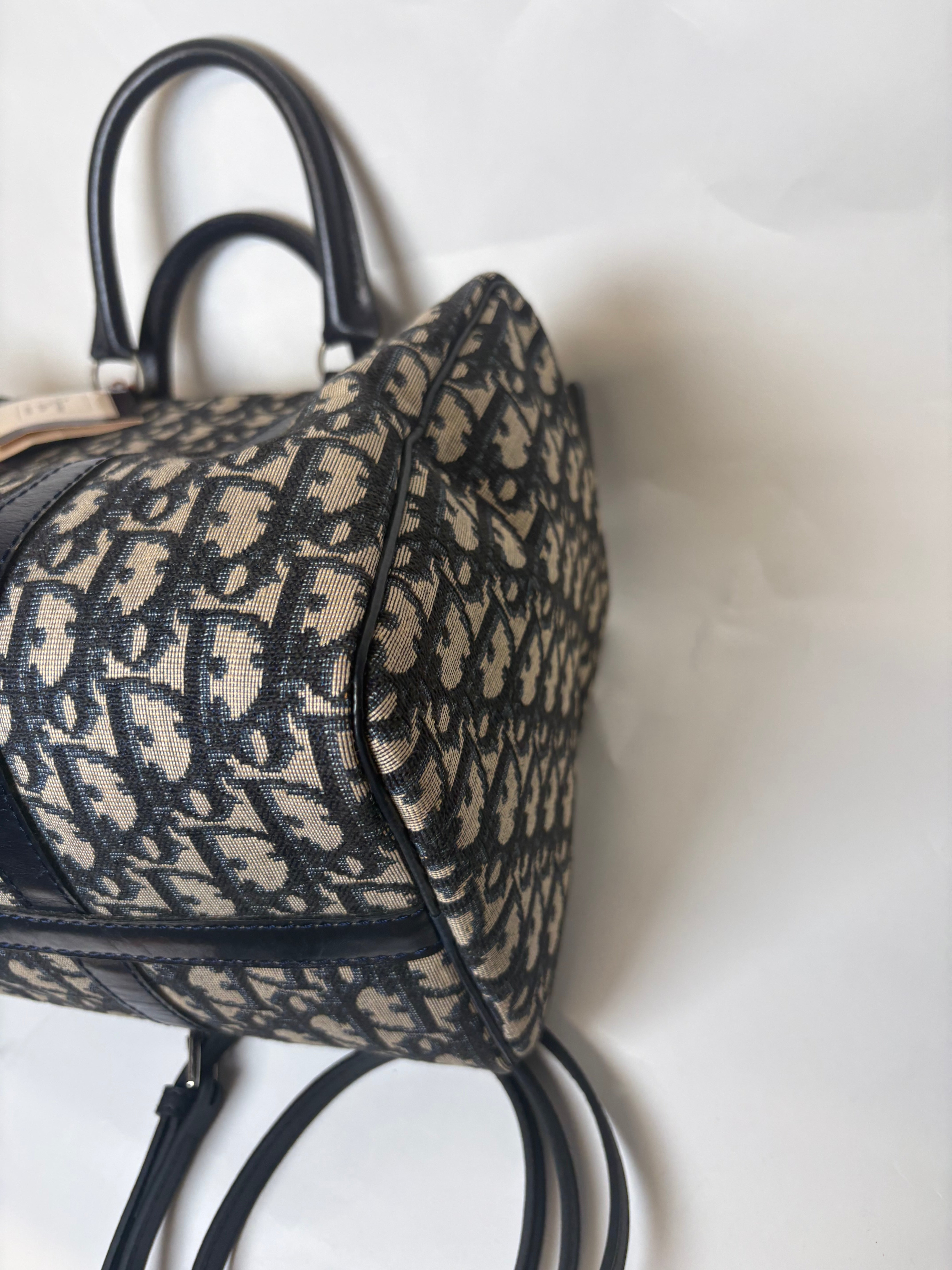 Christian Dior Boston Trotter 30 Azul marino – Con Bandolera