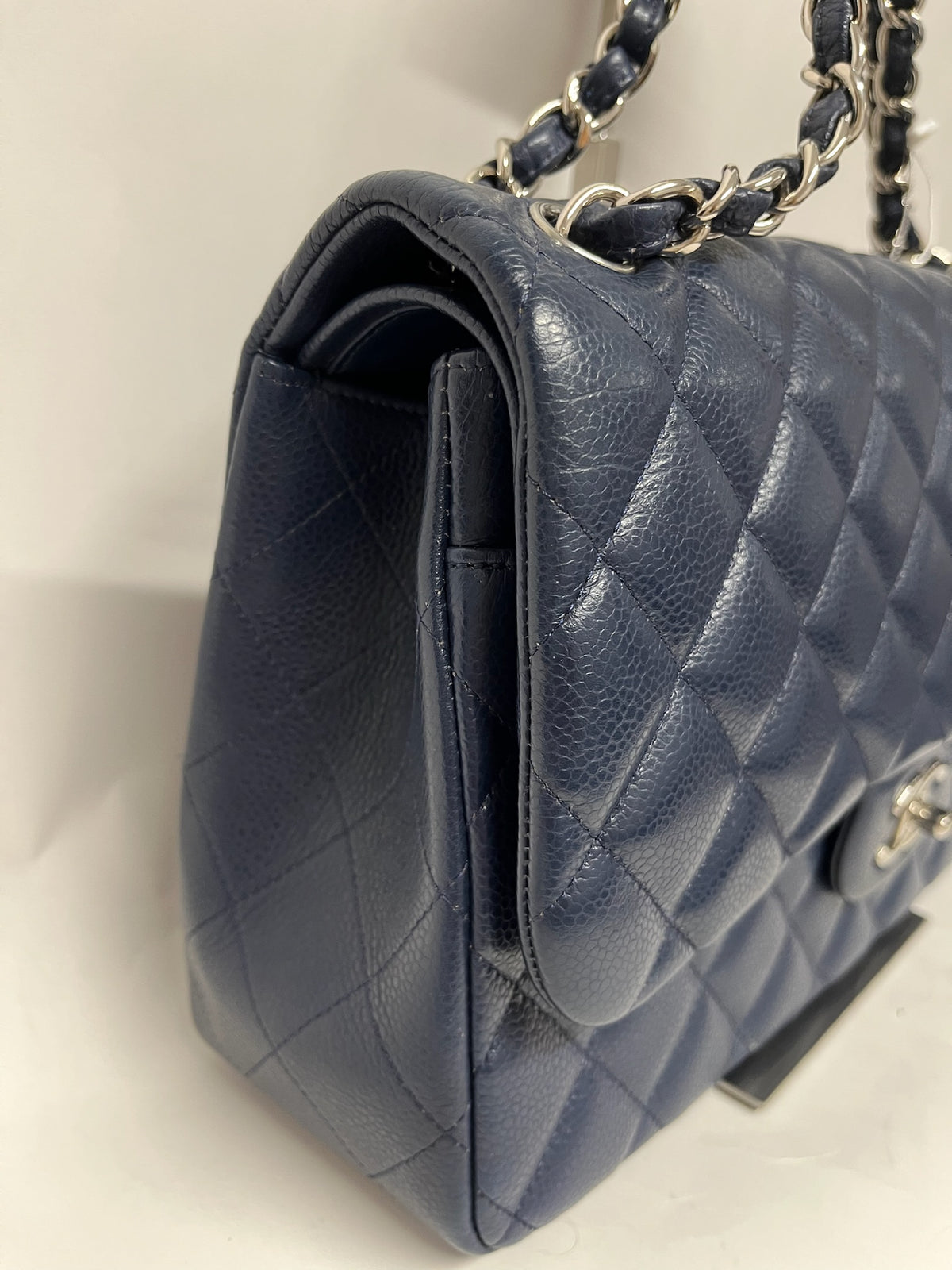 Chanel Classic Double Flap Jumbo Caviar Azul - serie 15