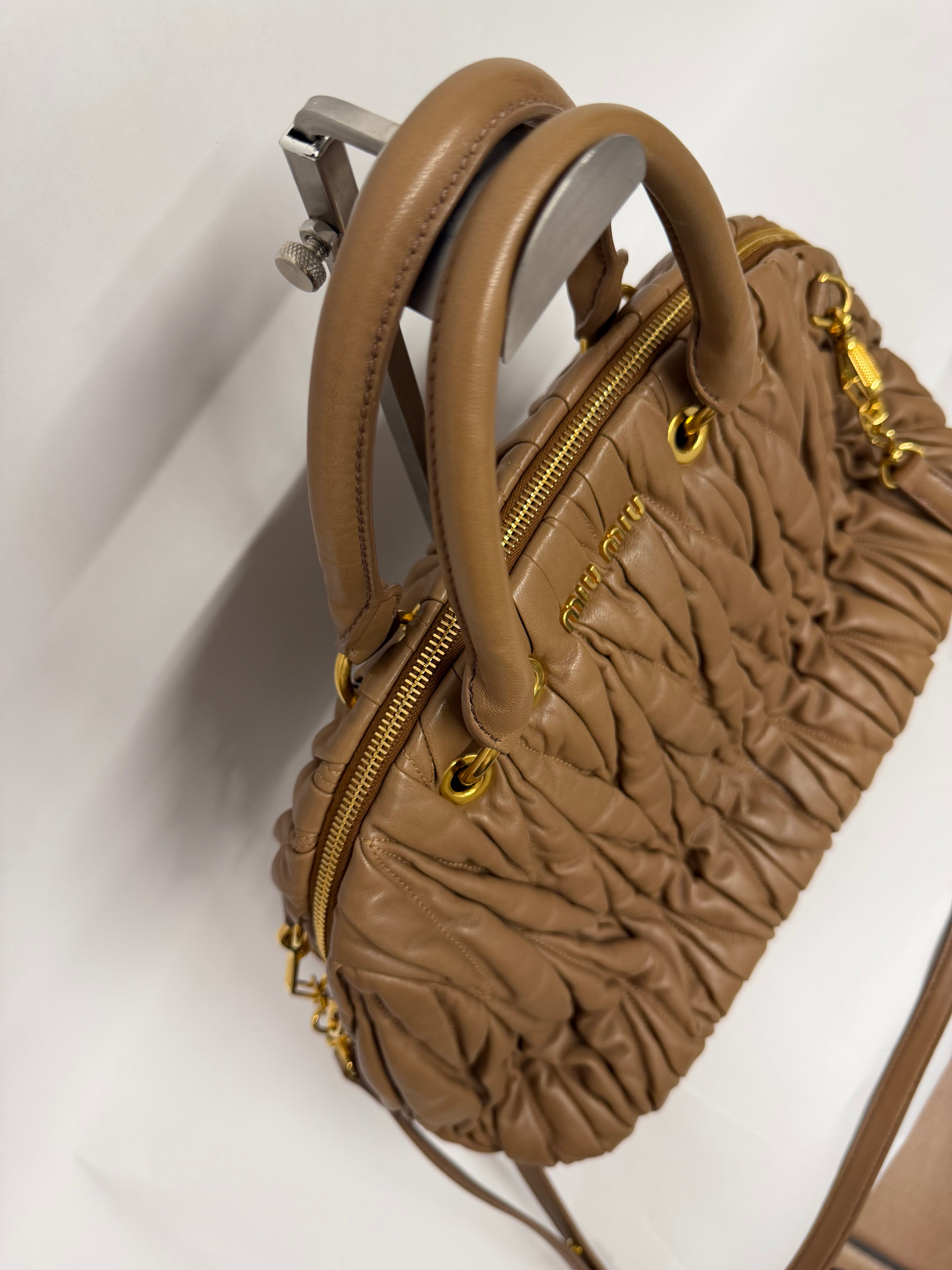 Miu Miu Matelasse 2way Shoulder Bag Marrón