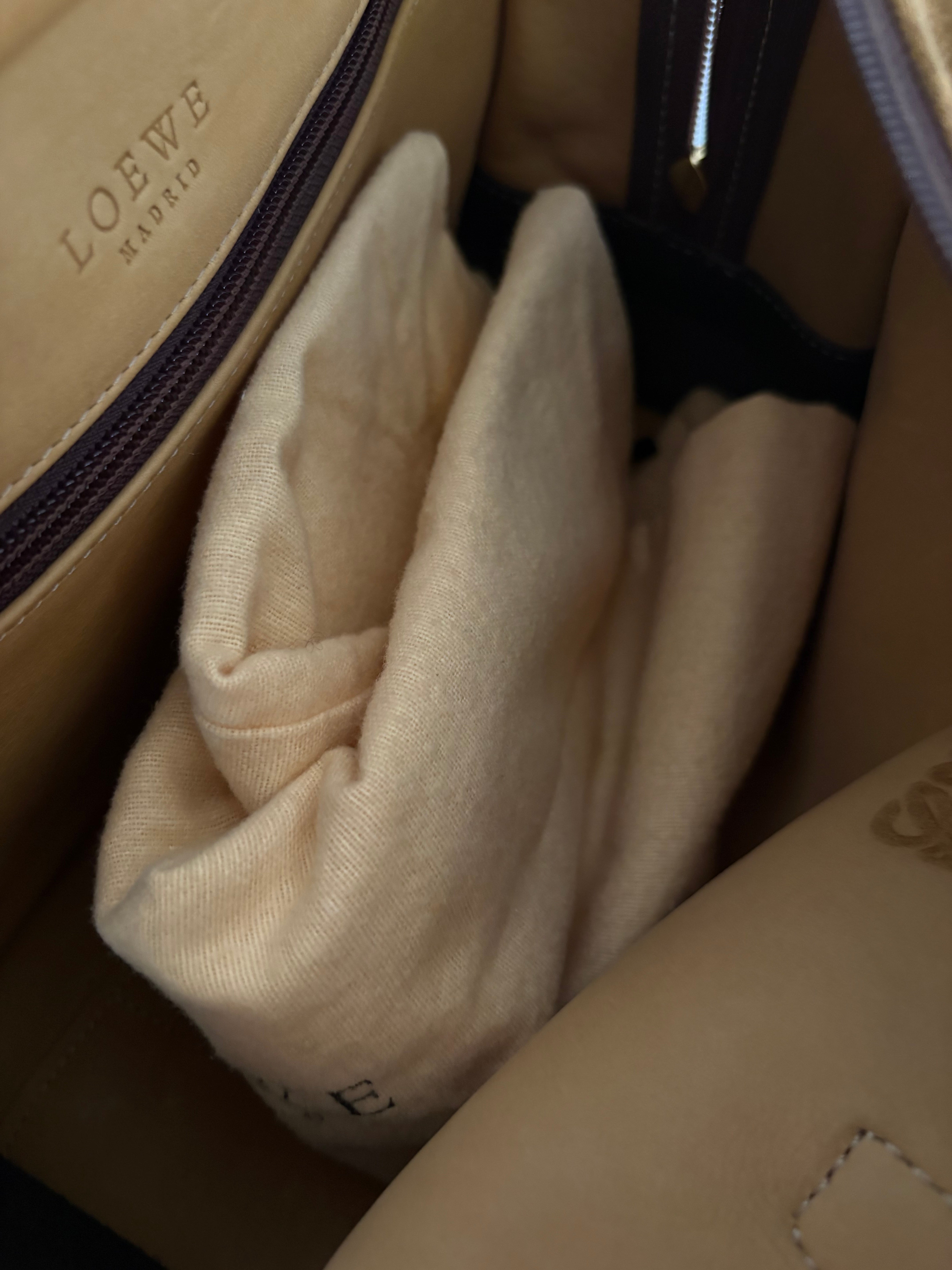 Loewe amazona 28 camel y marrón oscuro vintage