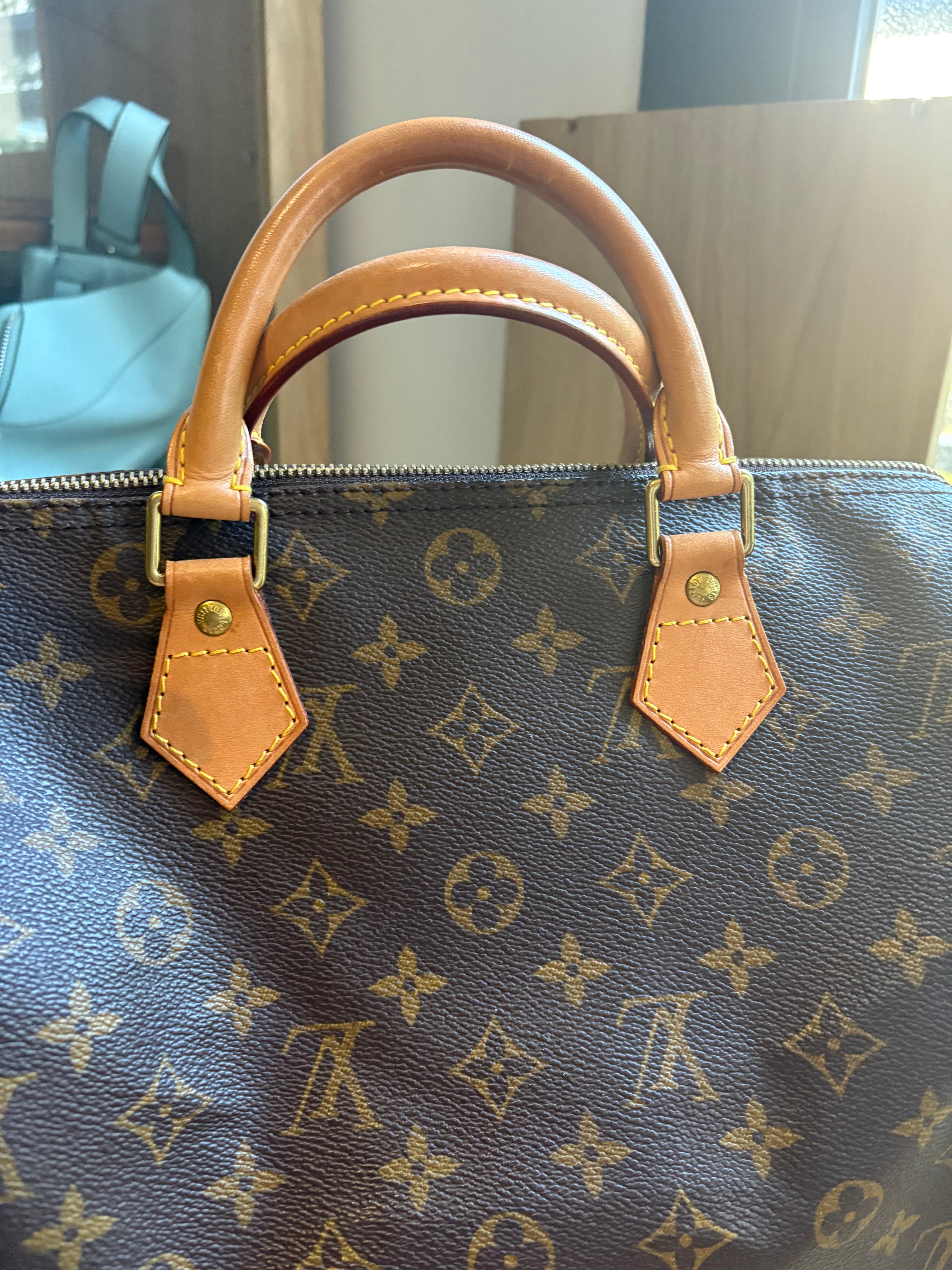 Louis Vuitton speedy 30 canvas monogram