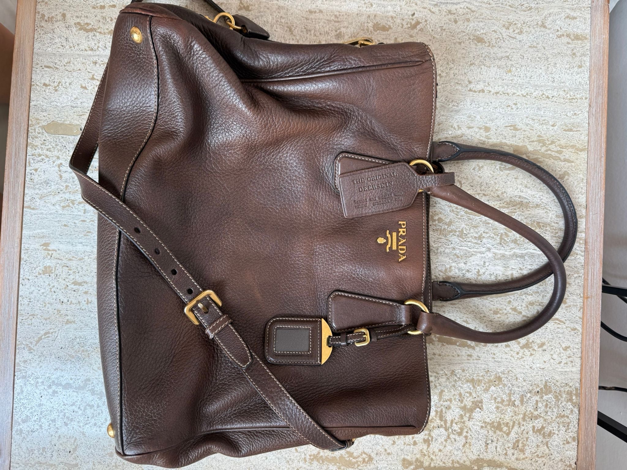 Prada Tote marrón en cuero con bandolera