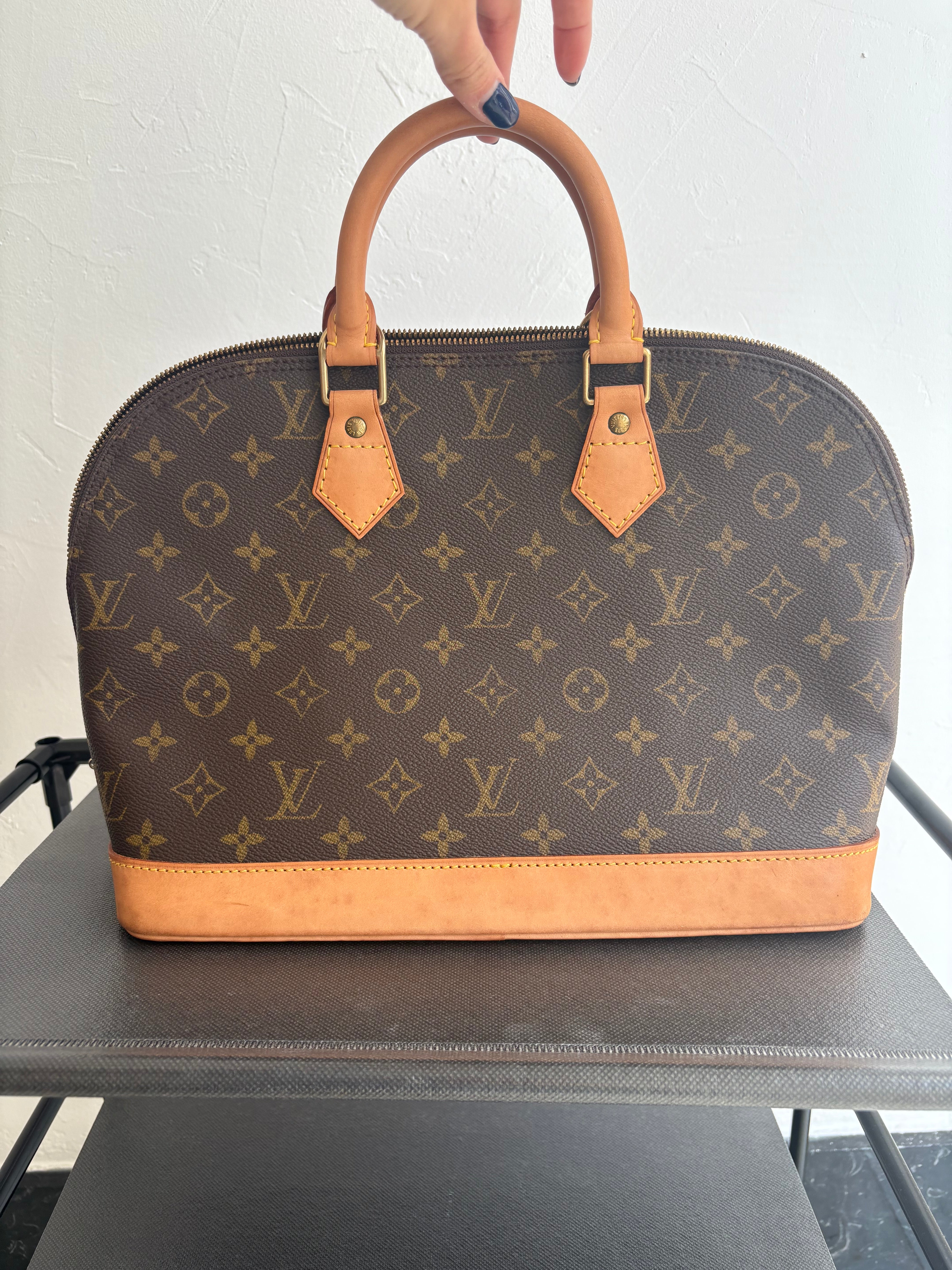 Louis Vuitton Alma MM