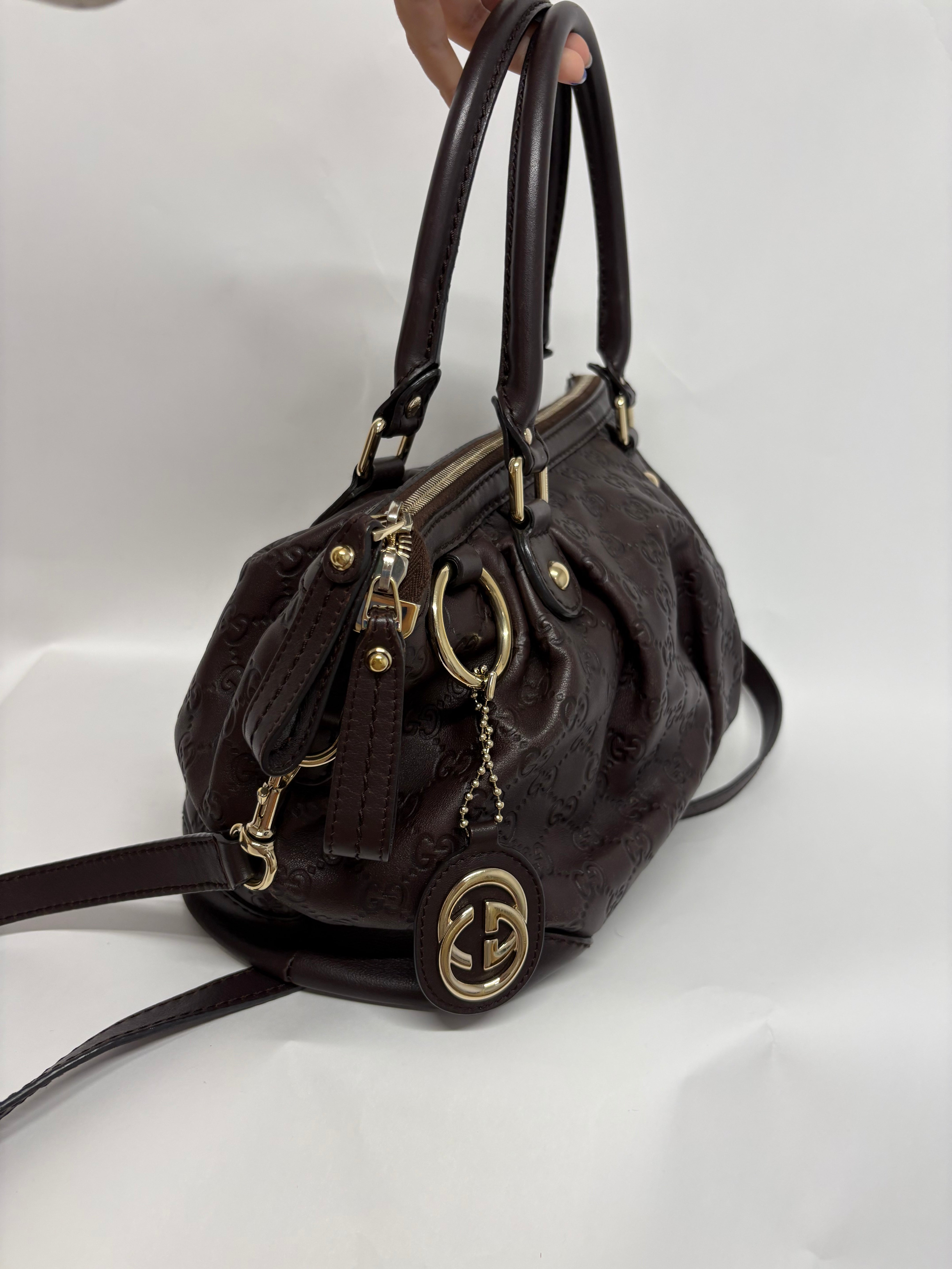 Gucci GG Guccissima suckey – Piel marrón chocolate Y bandolera