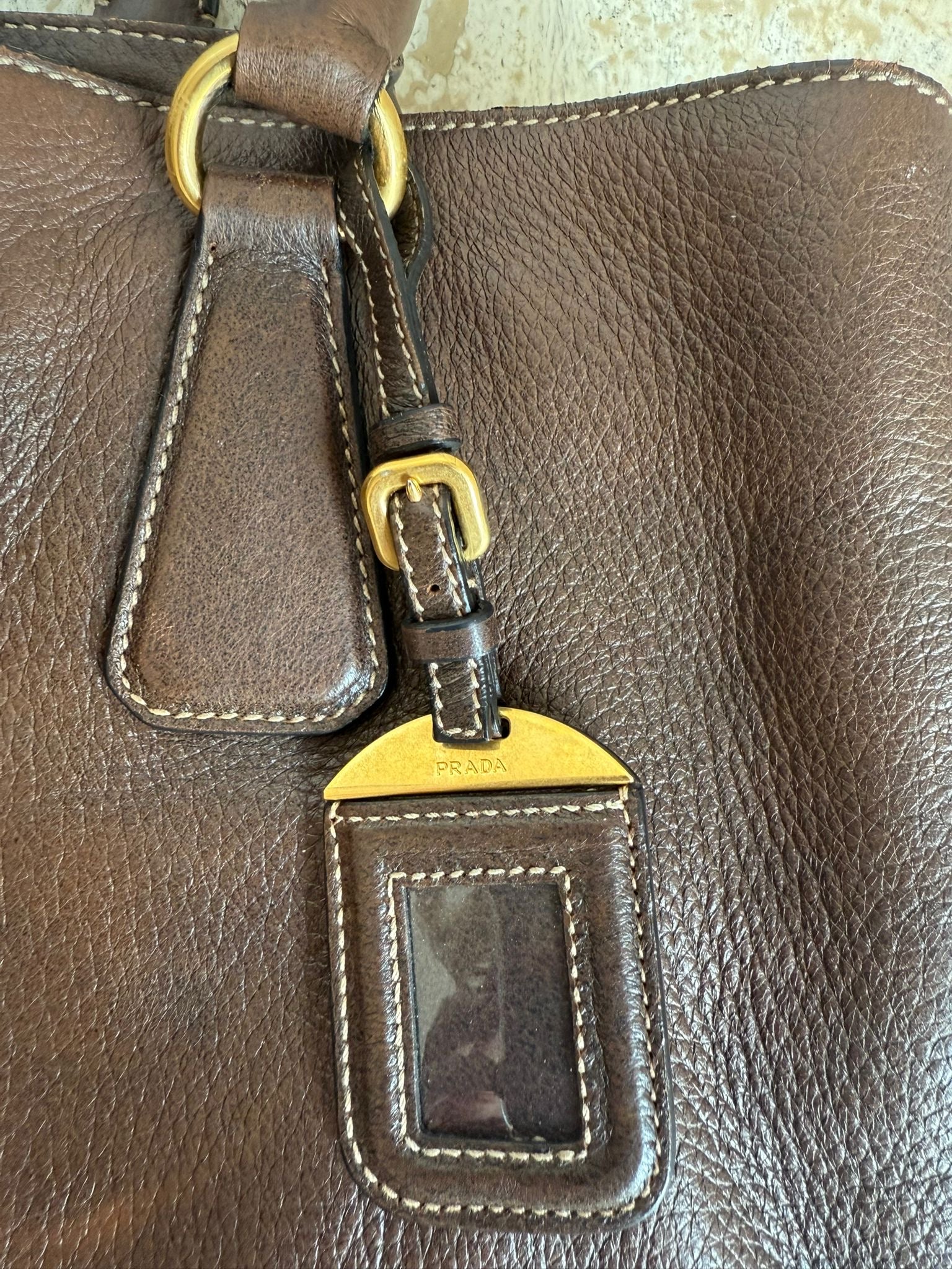 Prada Tote marrón en cuero con bandolera