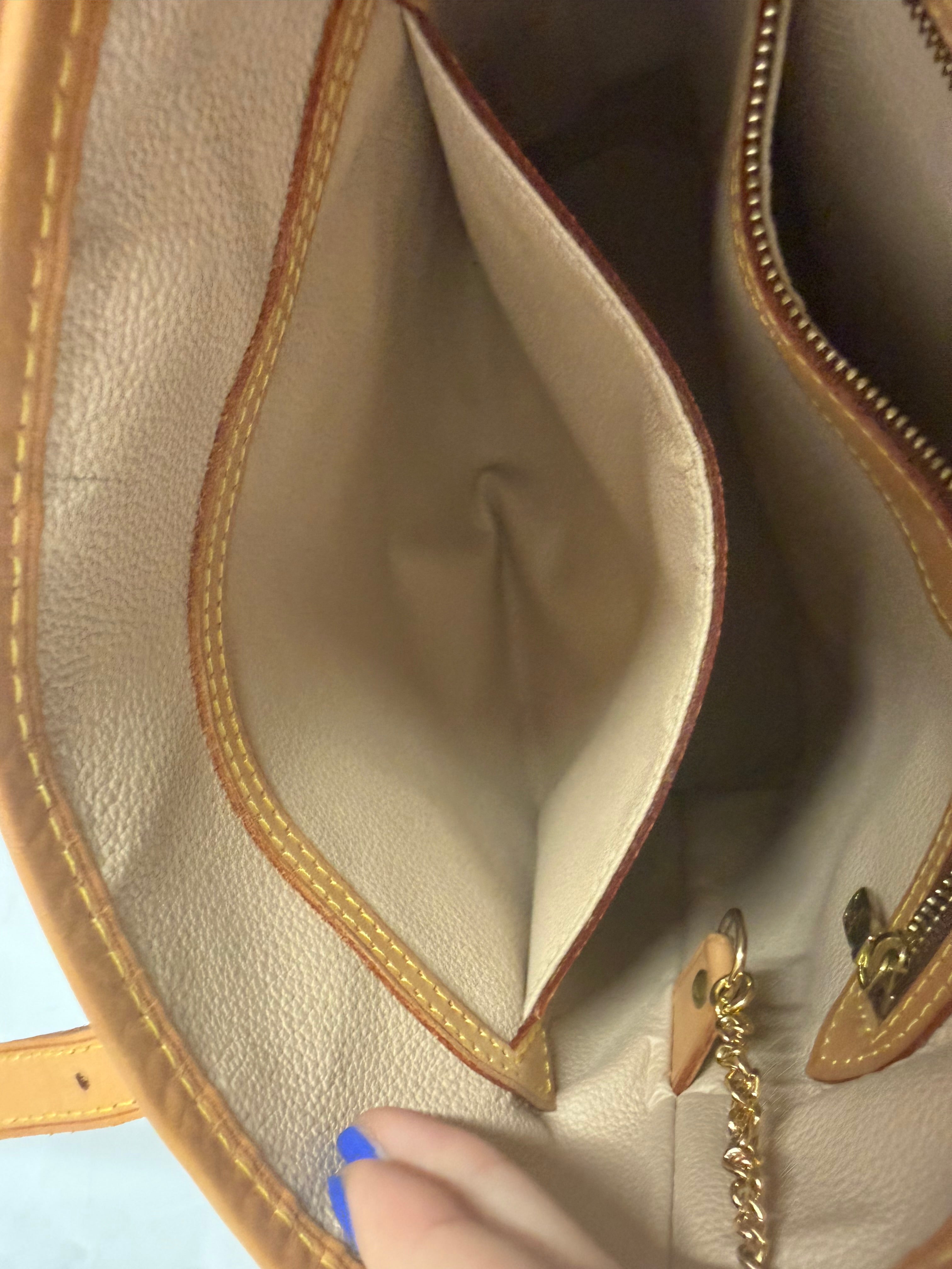 Louis Vuitton Bucket PM Monogram Canvas con pochette