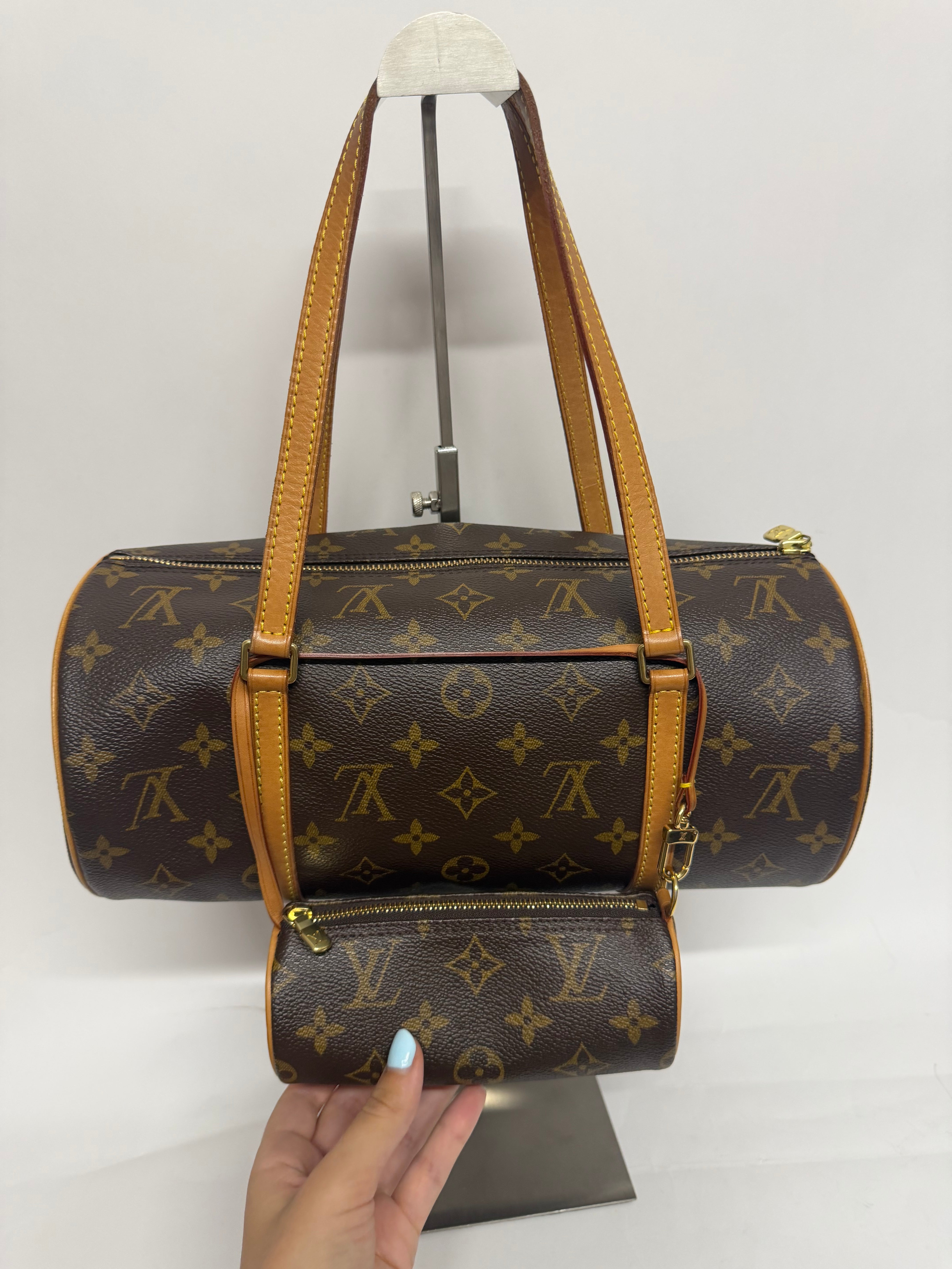 Louis Vuitton Papillon 30 Monogram con pouch