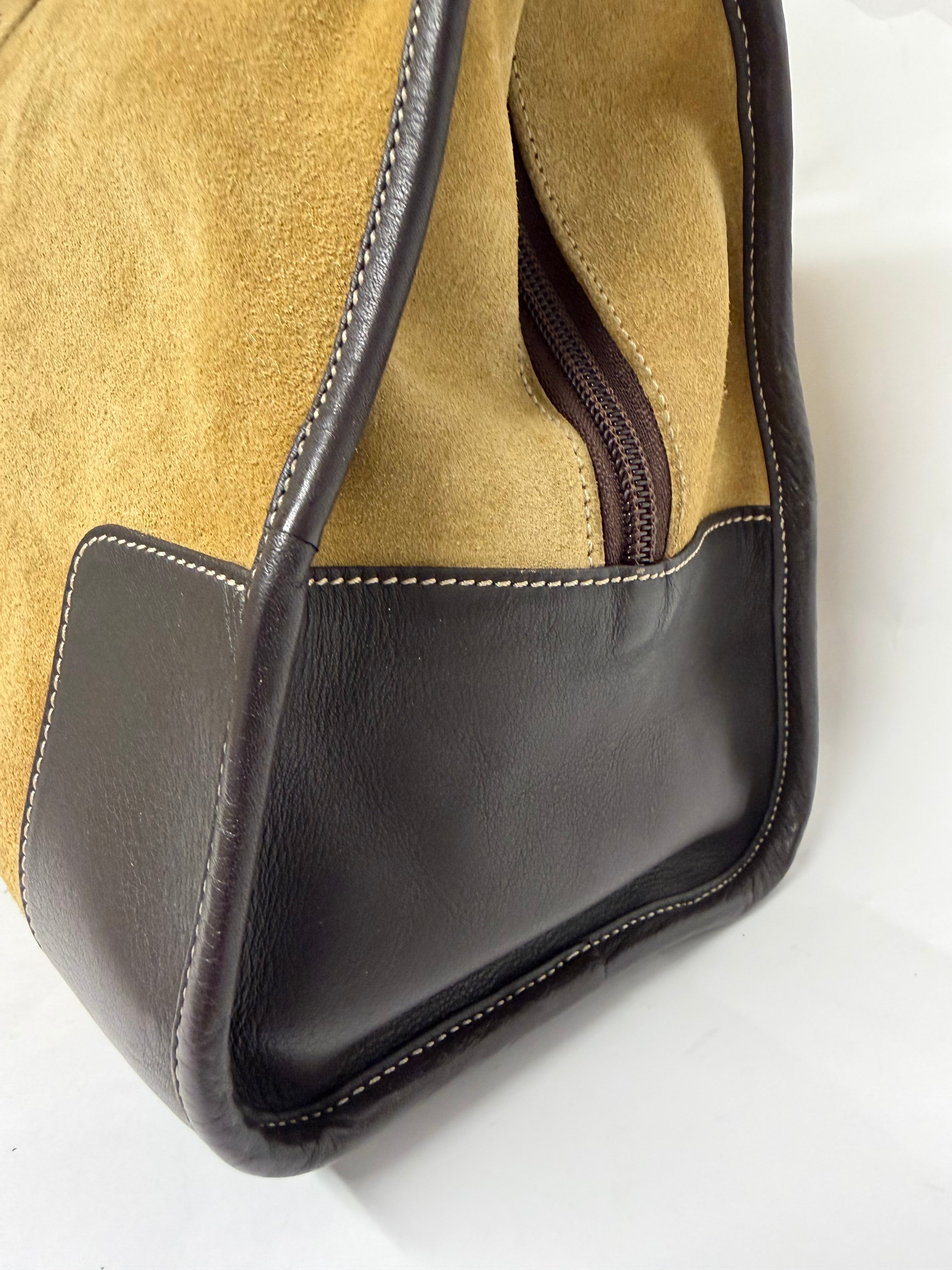Loewe Amazona 32 Ante Oro y Piel Marrón