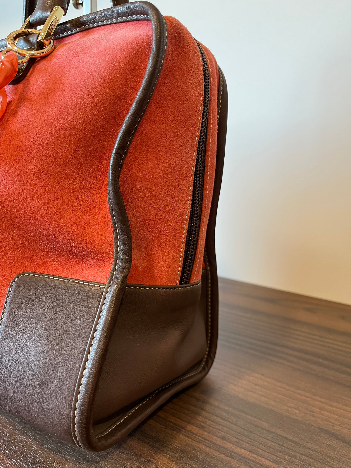 Loewe Amazona 32 Ante coral y Piel Marrón