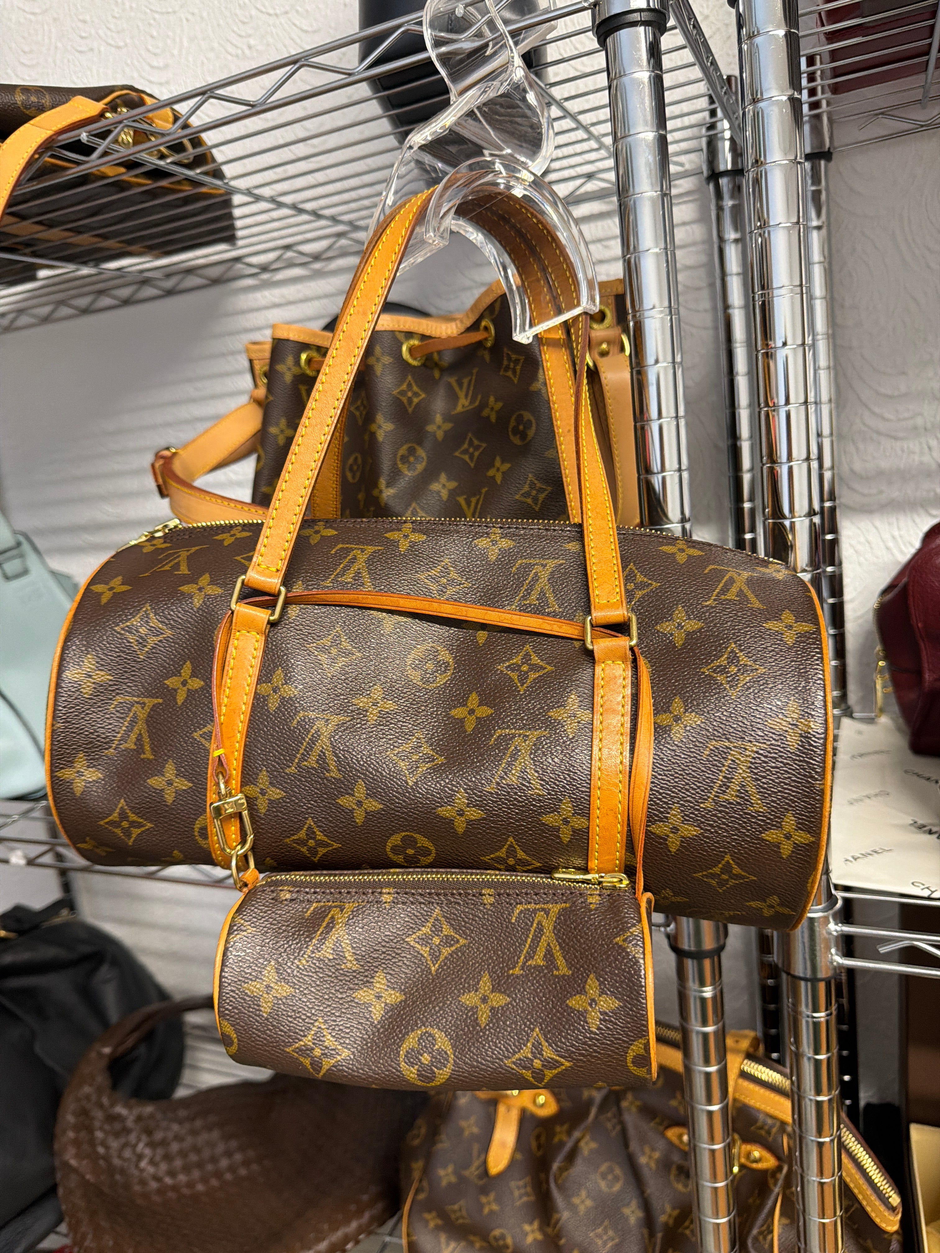 Louis Vuitton papillon gm monogram con pouch original