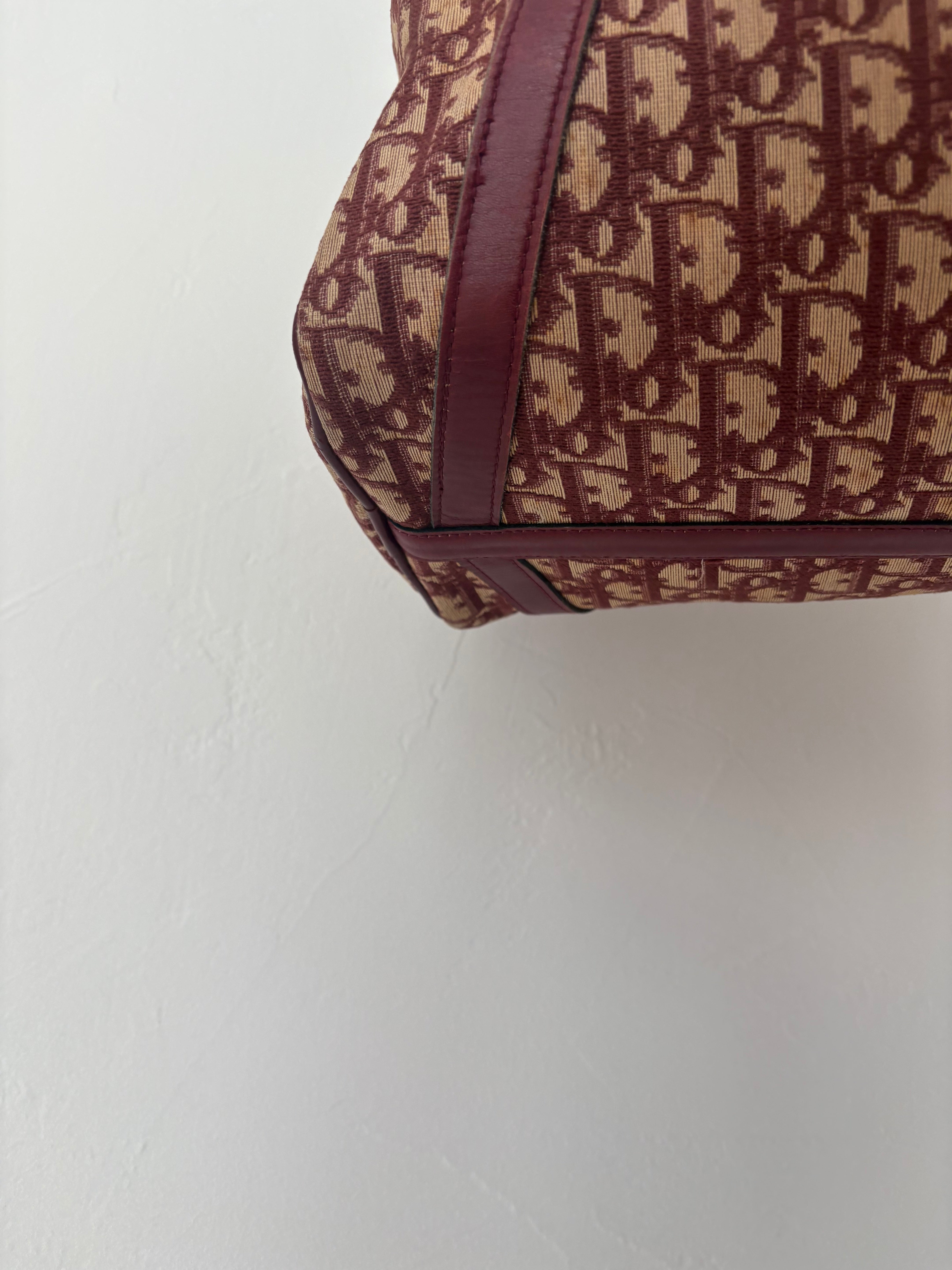 Christian Dior trotter 30 burdeos vintage