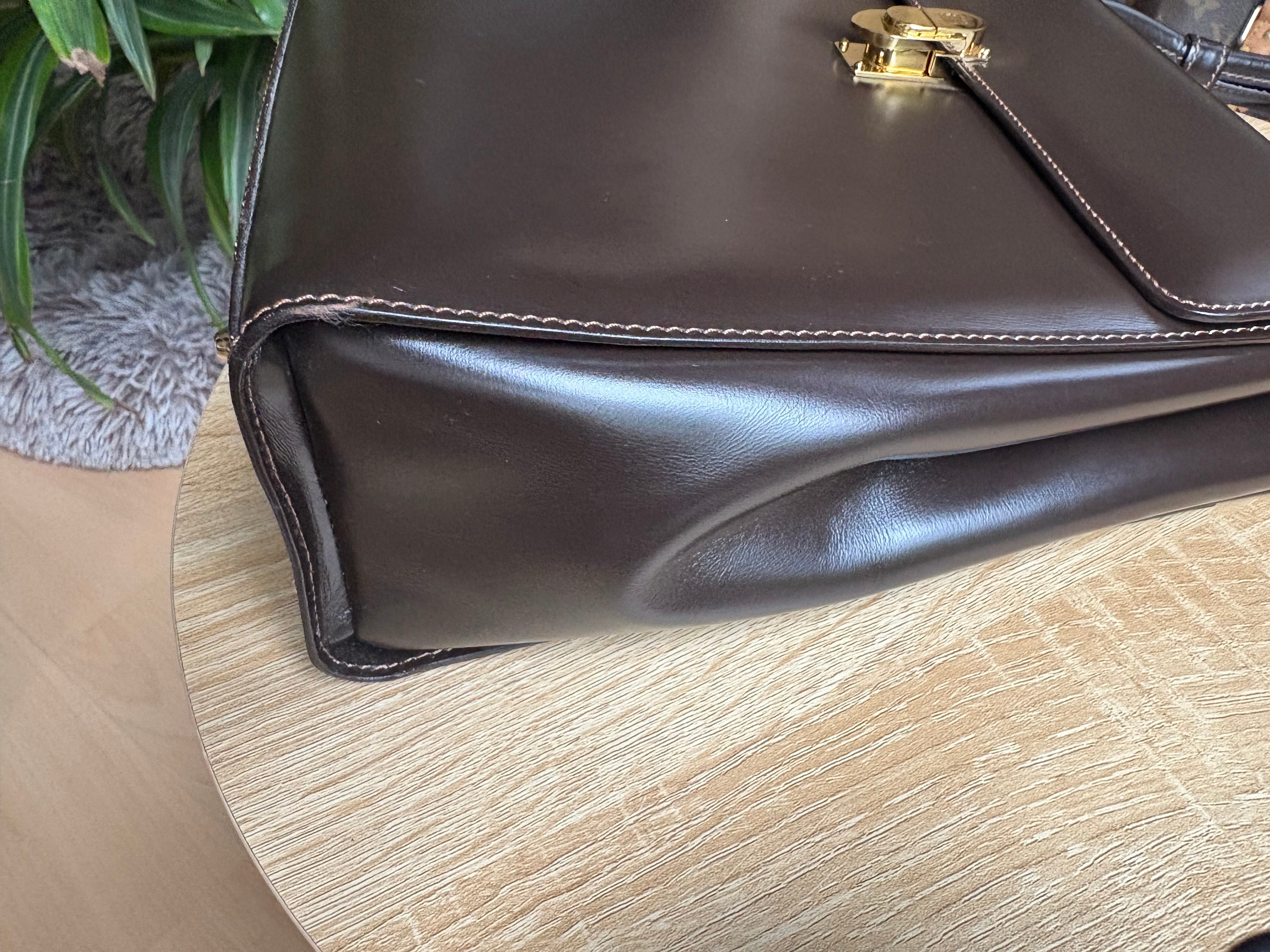 Bolso vintage Loewe de piel marrón oscuro con asa rígida y bandolera