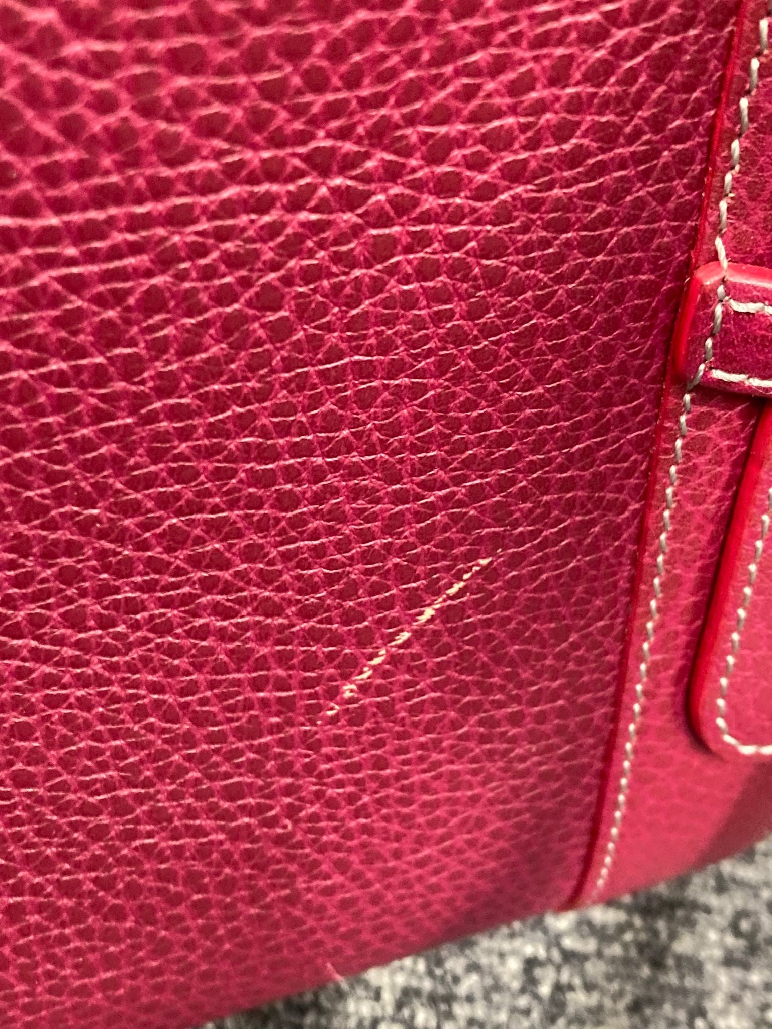 Loewe Logo Tote en piel burdeos