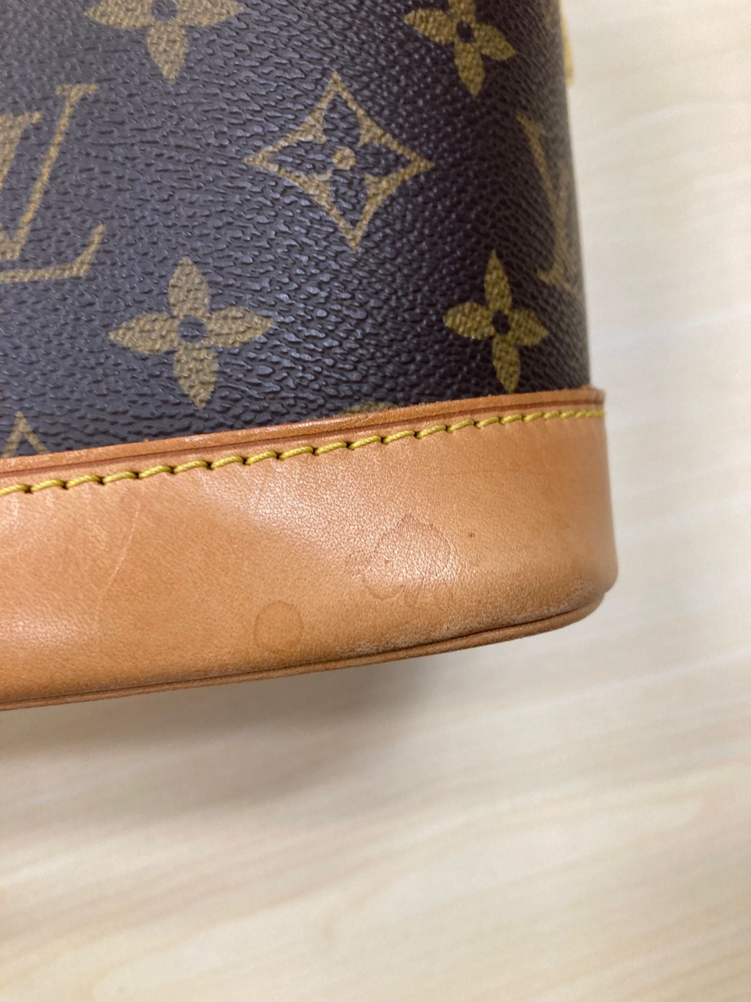 Louis Vuitton Alma MM monogram