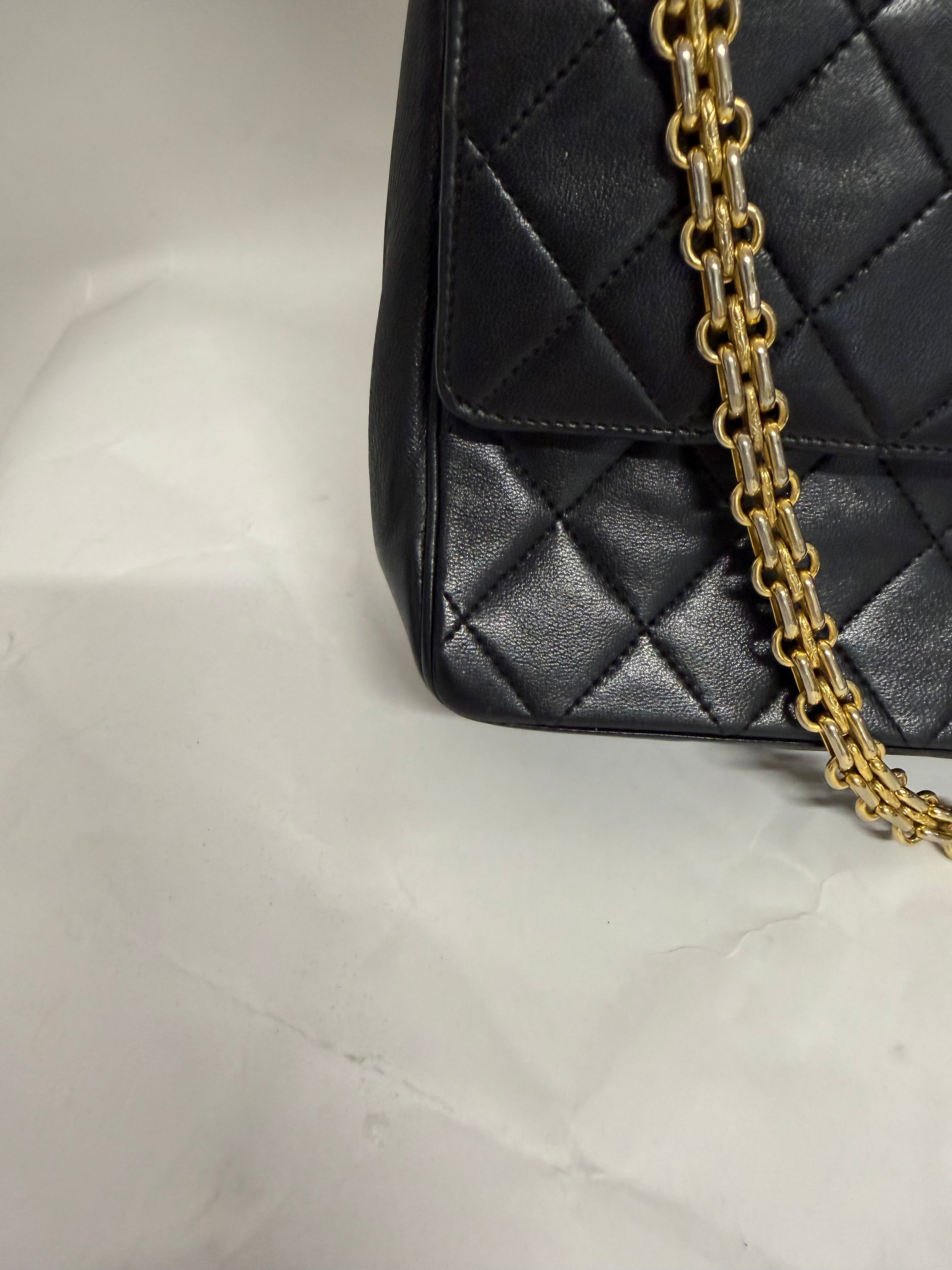 Chanel Matelassé Chain Shoulder Bag | Serie 0