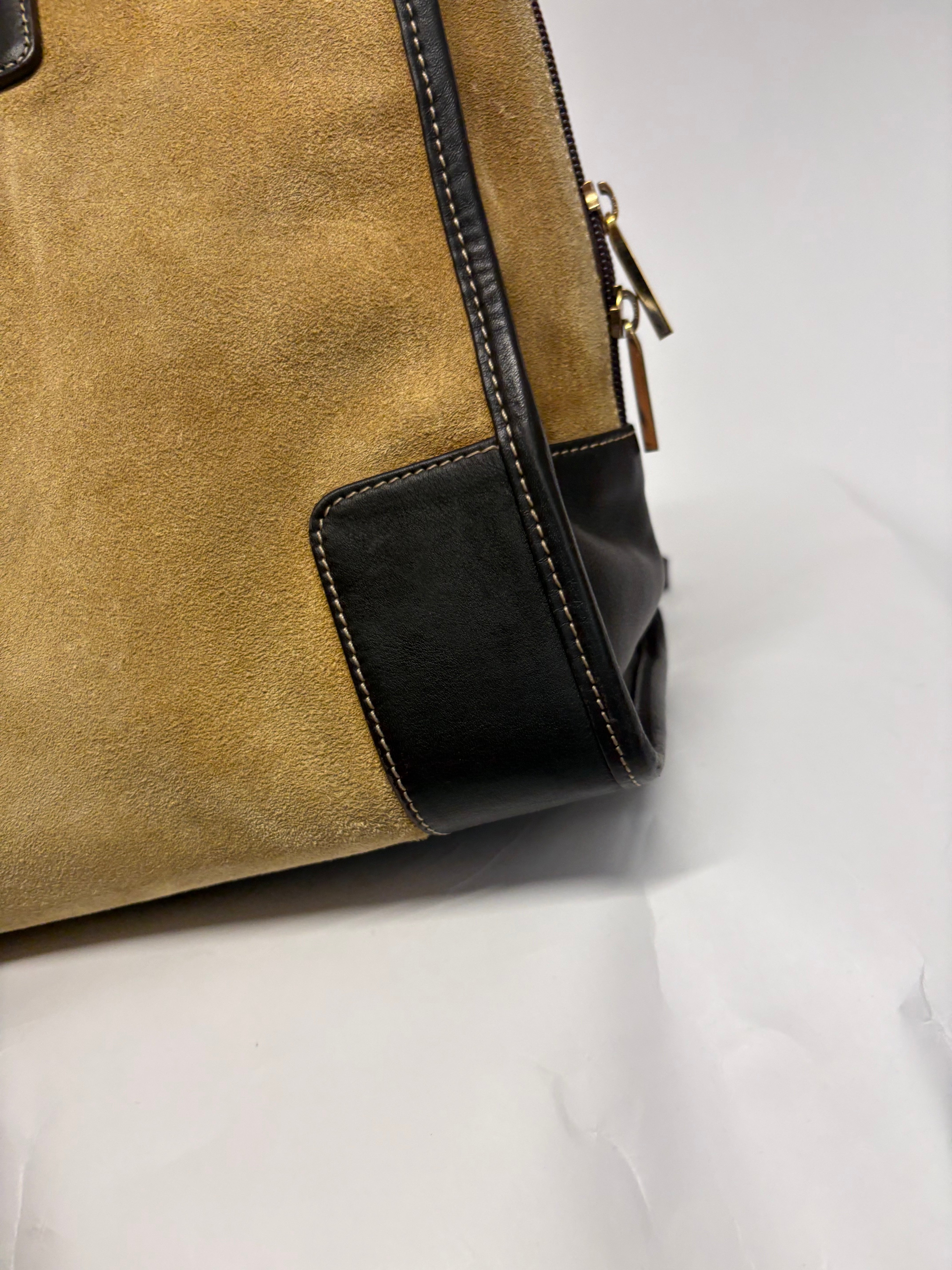 Loewe Amazona ante oro 32 marrón con bandolera extra