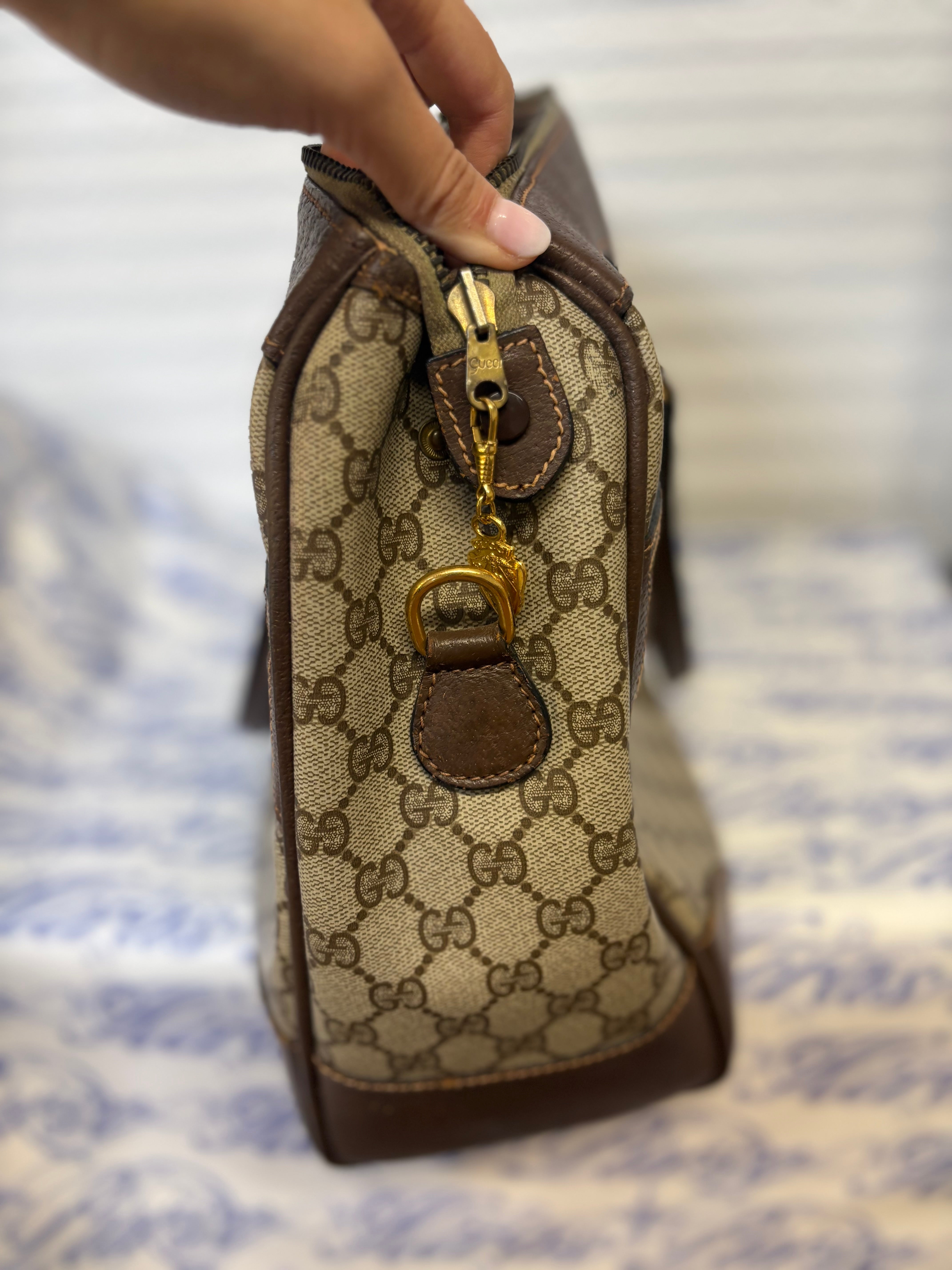 Gucci vintage gg supreme web boston XXL bag