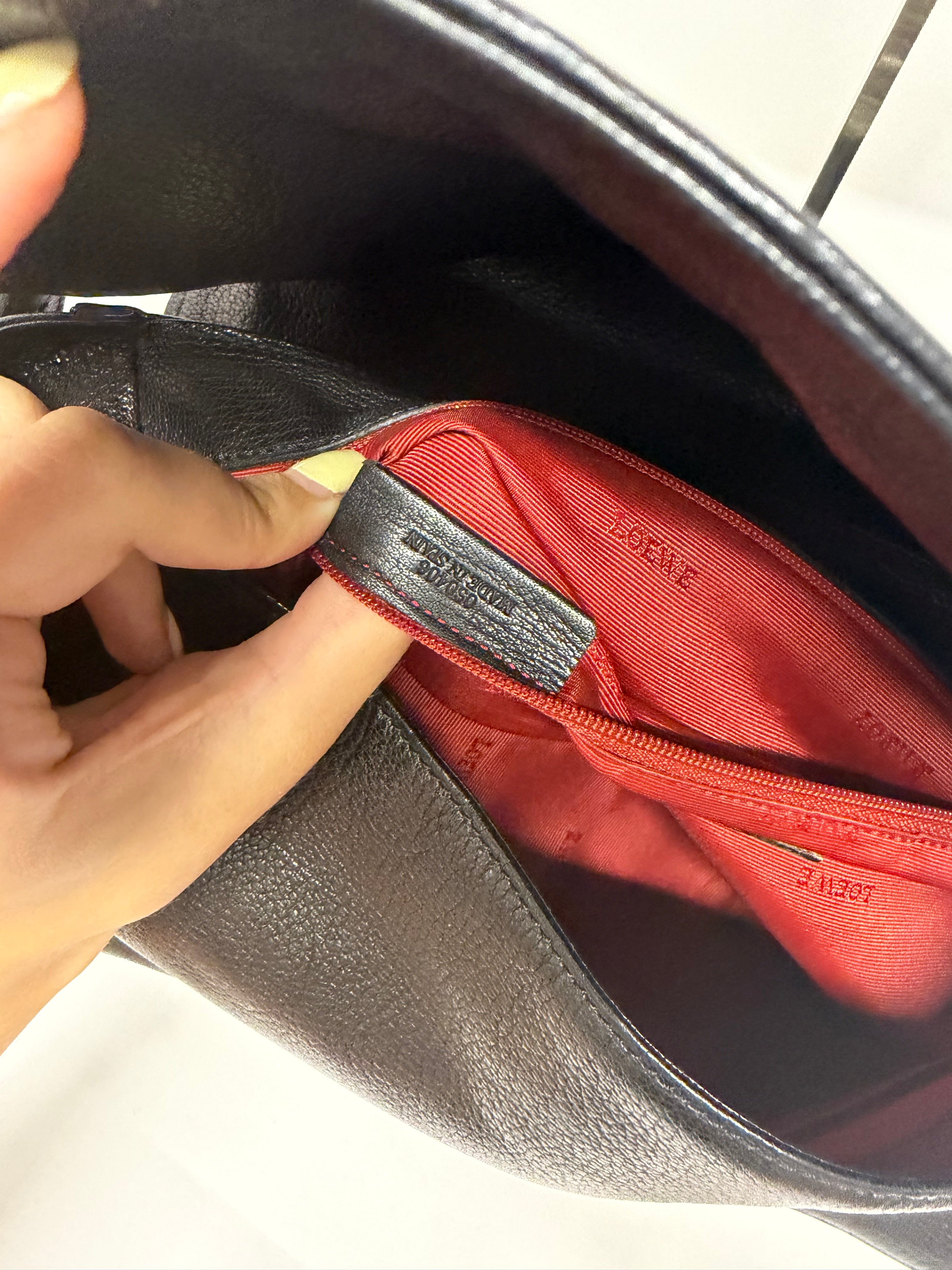 Loewe Hobo Anagram con Tachuelas Negro