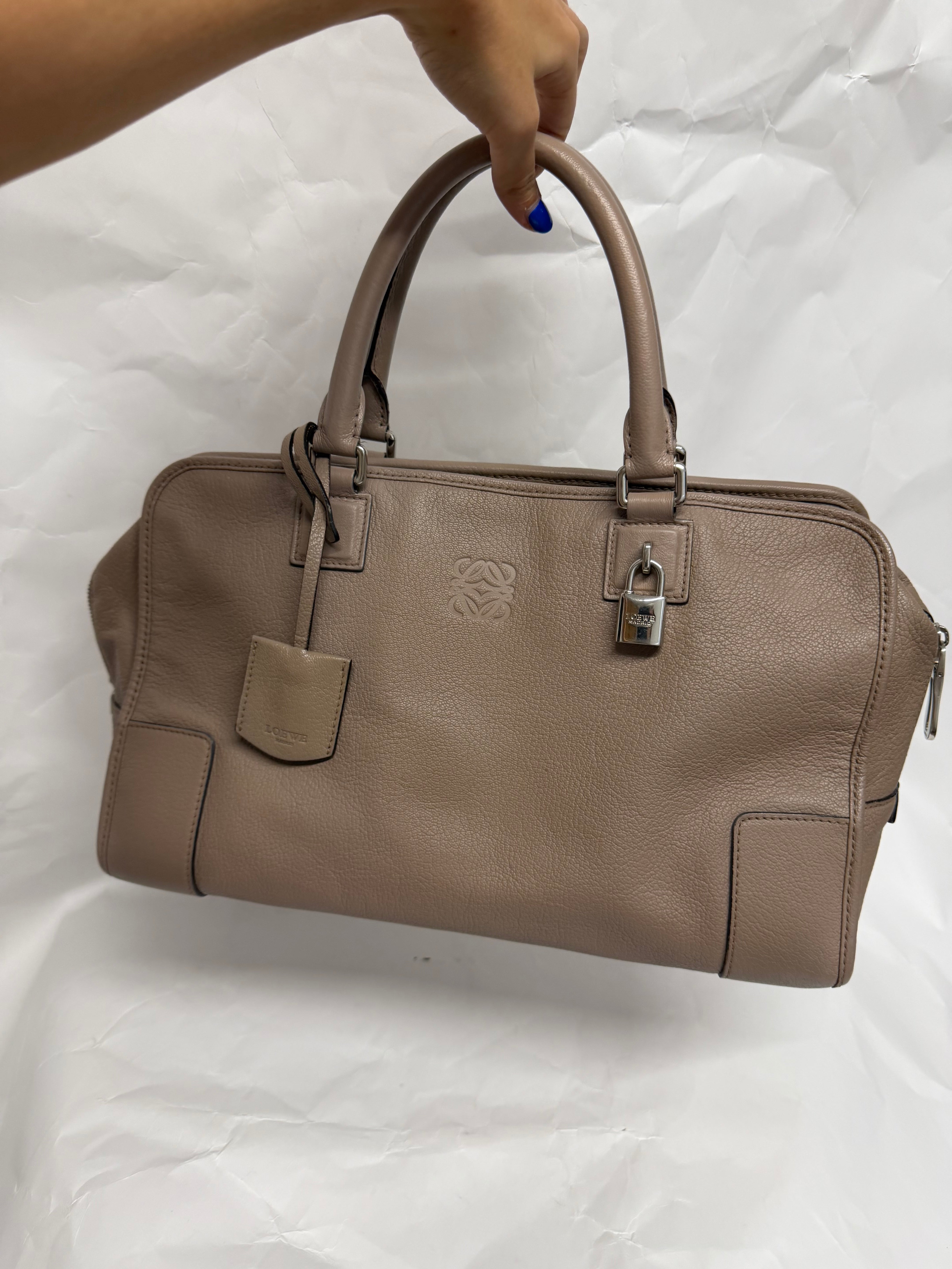 Loewe Amazona 36 | Piel Granulada Greige