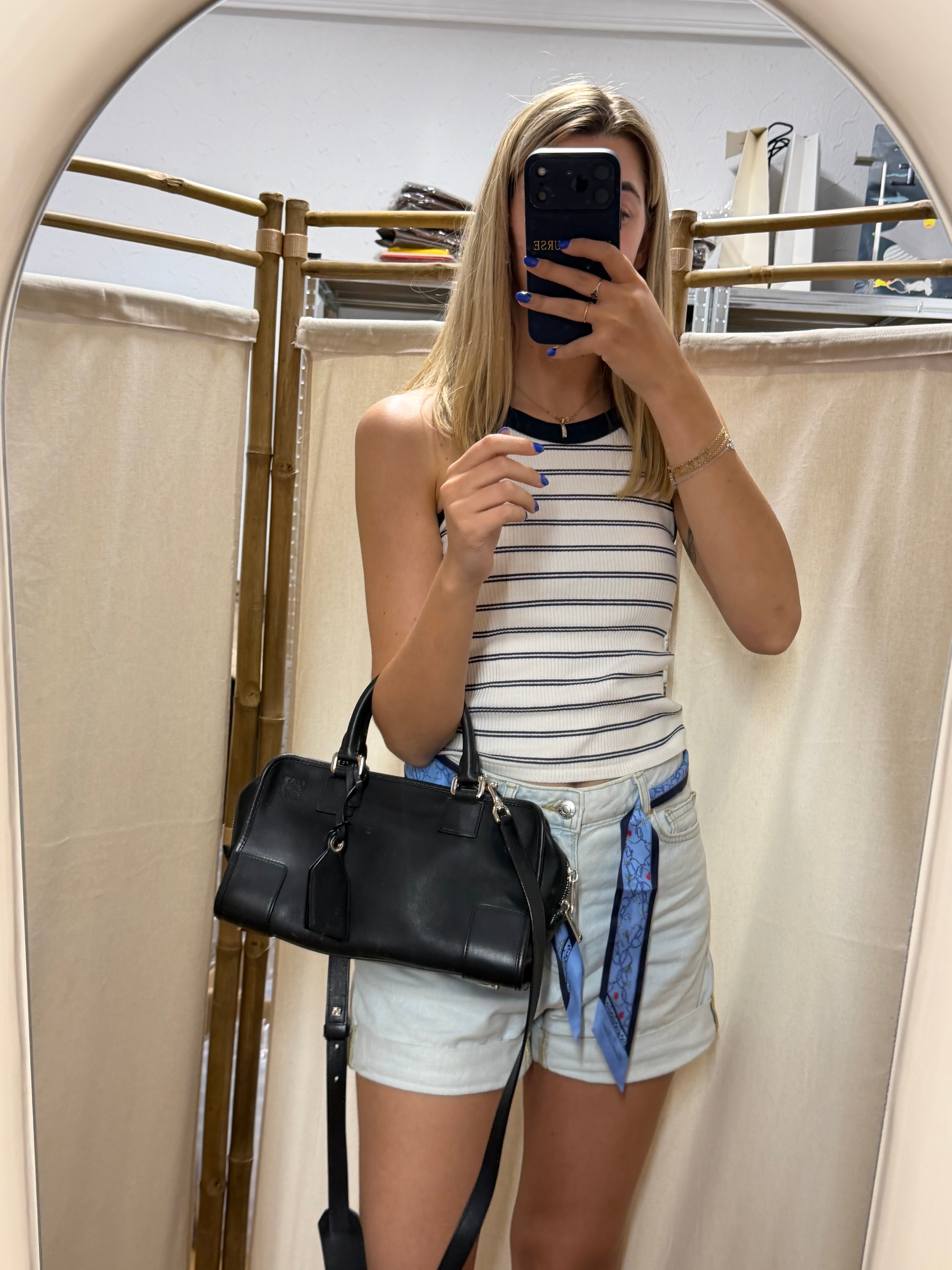 Loewe Amazona 28 | Piel Vacuno Negra Herrajes Paladio