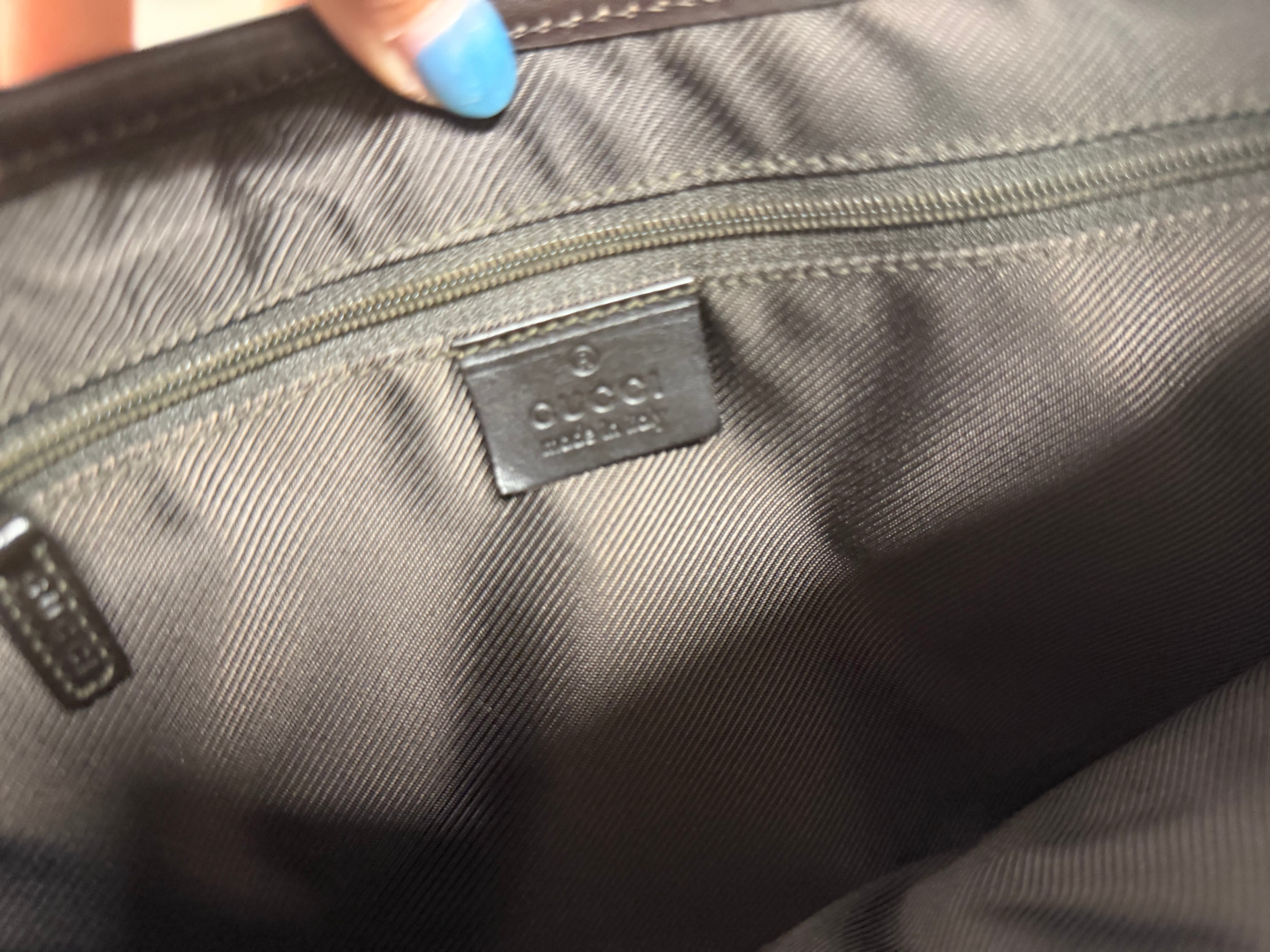 Gucci Jackie GG Canvas Web pequeña con bandolera