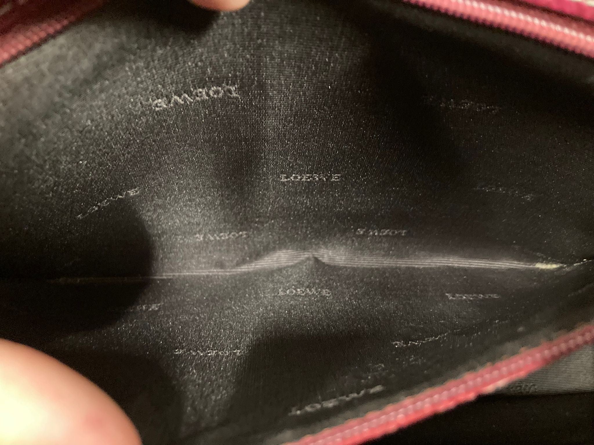 Loewe Logo Tote en piel burdeos