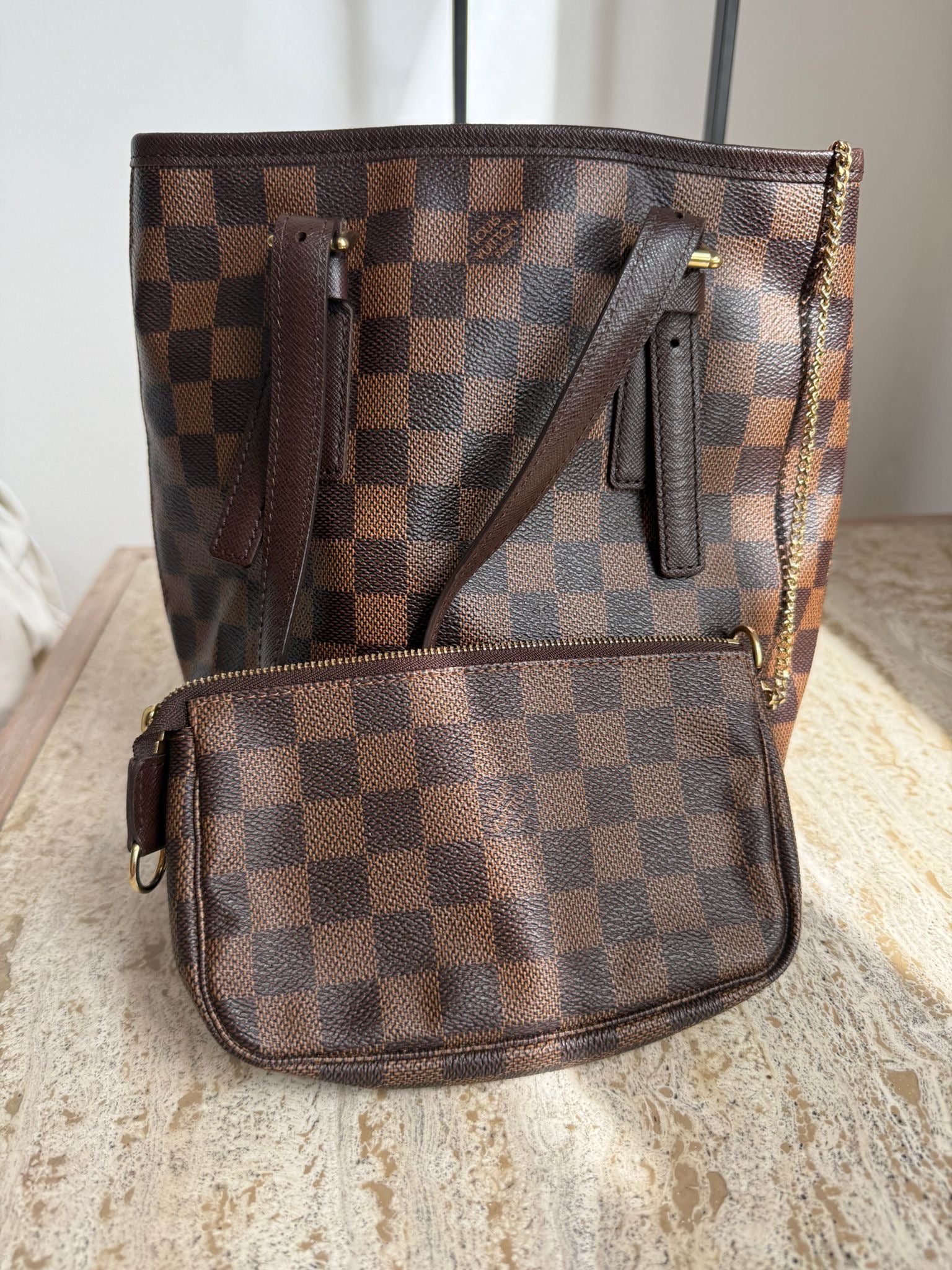 Louis Vuitton Marais Bucket con Pochette en Damier Ébène